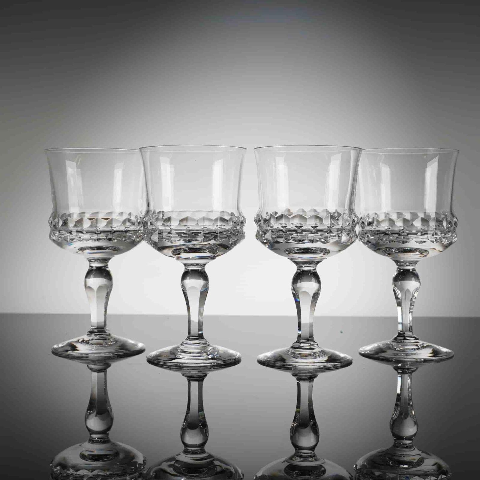 4 Orrefors Silvia Crystal Claret Wine Glasses (1 of 3)