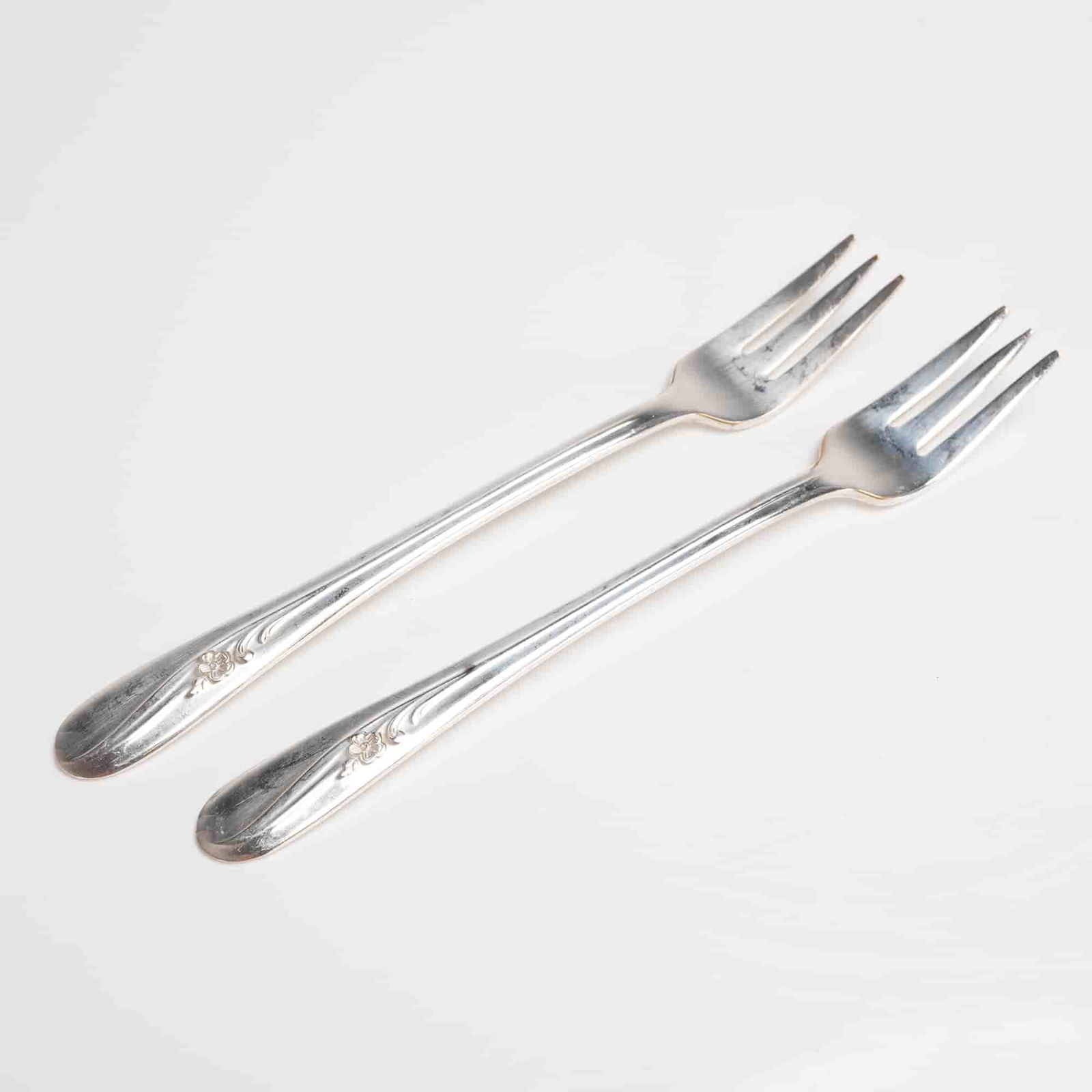 A Pair of H. & T. MFG. CO. Meadow Flower Silverplate Dessert Forks (1 of 4)