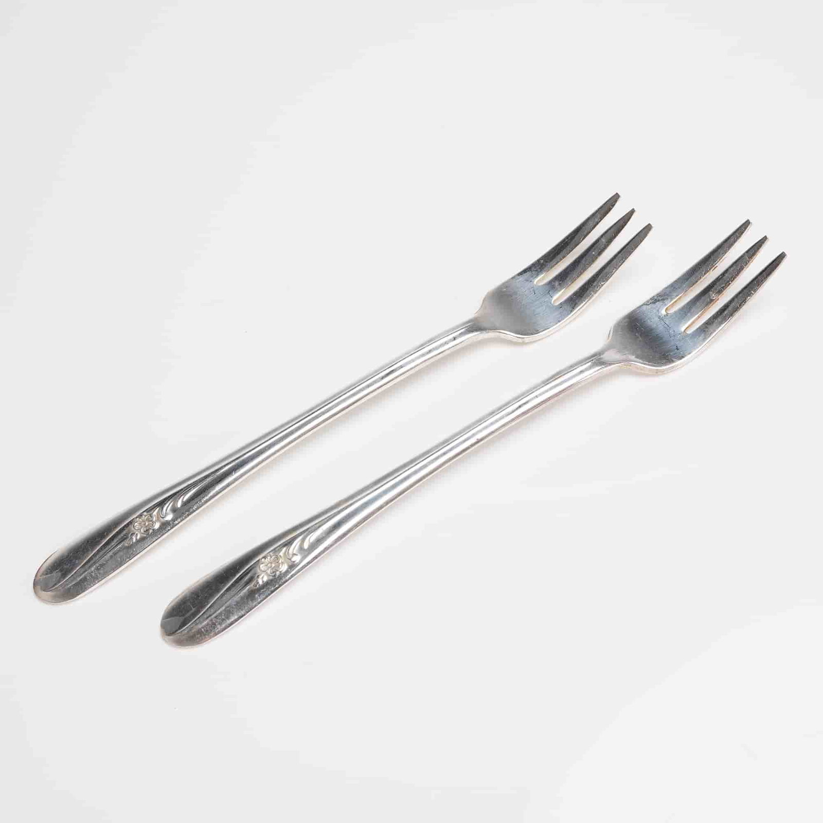 A Pair of Holmes & Tuttle Silverplate Meadow Flower Pattern Forks (1 of 4)