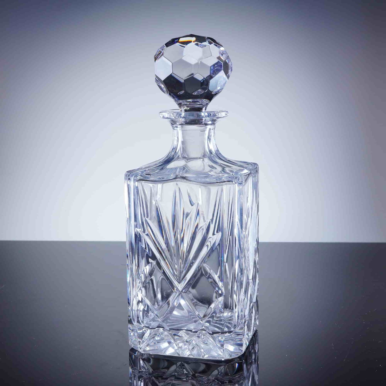 Crystal Square Decanter with Stopper (1 of 4)