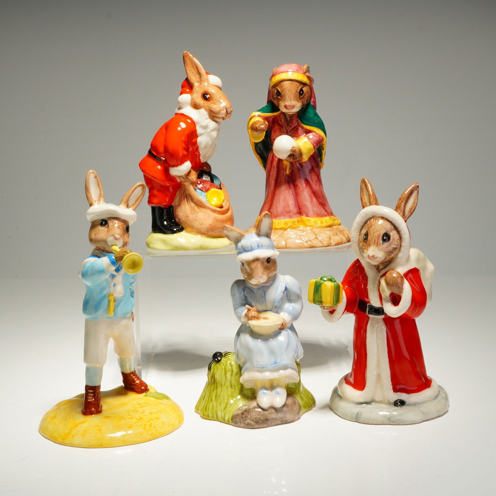 5pc Royal Doulton Bunnykins Little Miss Muffet Little Boy Blue Santa: A collection of five Royal Doulton Bunnykins glazed porcelain figurines. The group consists of Teller DB218, Little Miss Muffet DB240, Little Boy Blue DB239, Father Christmas DB237, and Santa DB17. Th