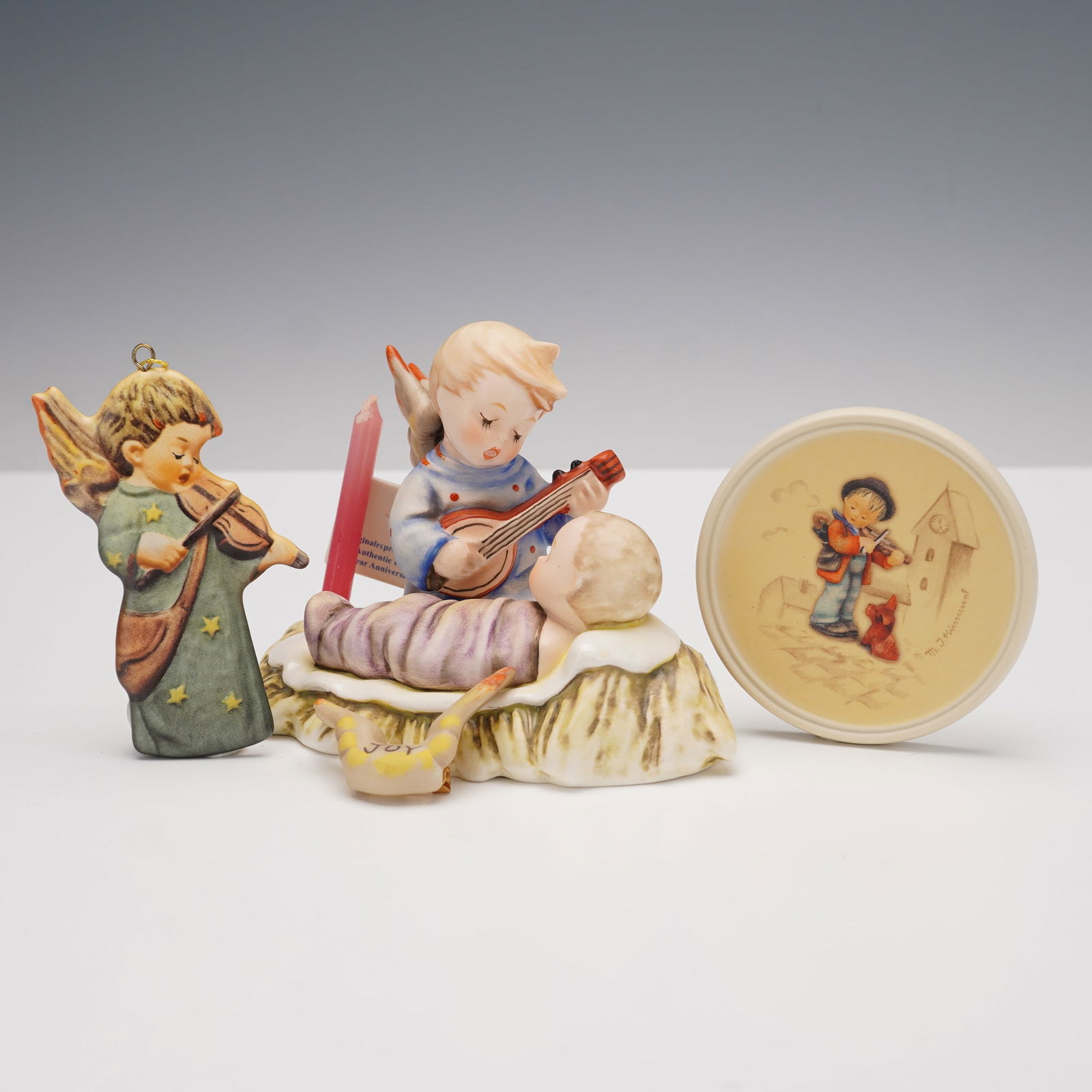 4pc Goebel Hummel Figurine, Pin, Ornament and Plaque (1 of 4)