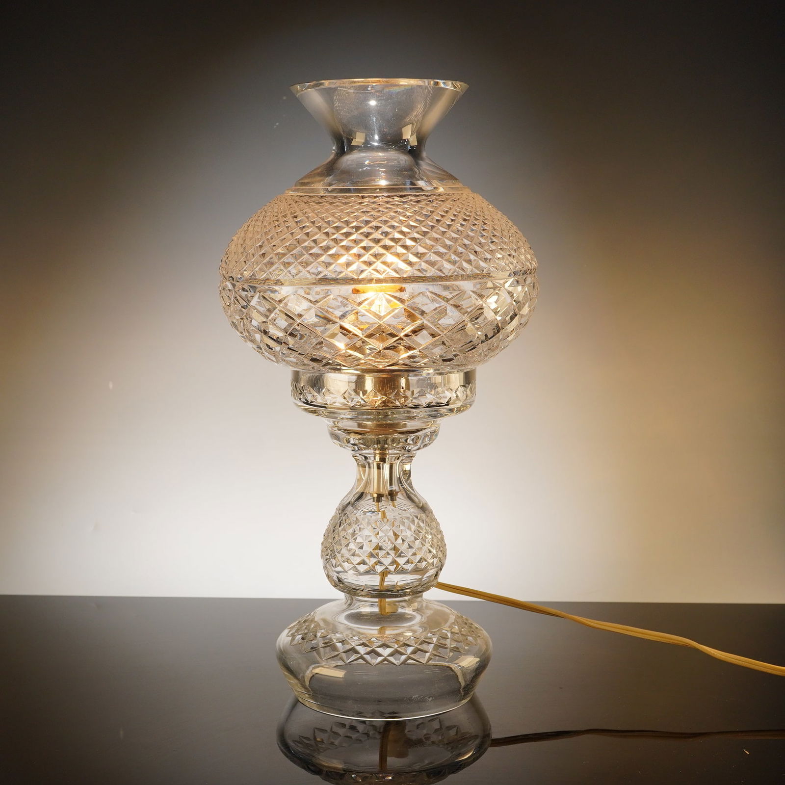 Waterford Crystal Inishmore Hurricane Table Lamp (1 of 5)