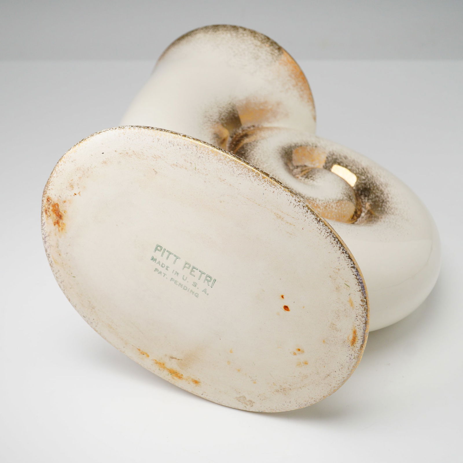 Pitt Petri Shell Form Footed Vase - 4
