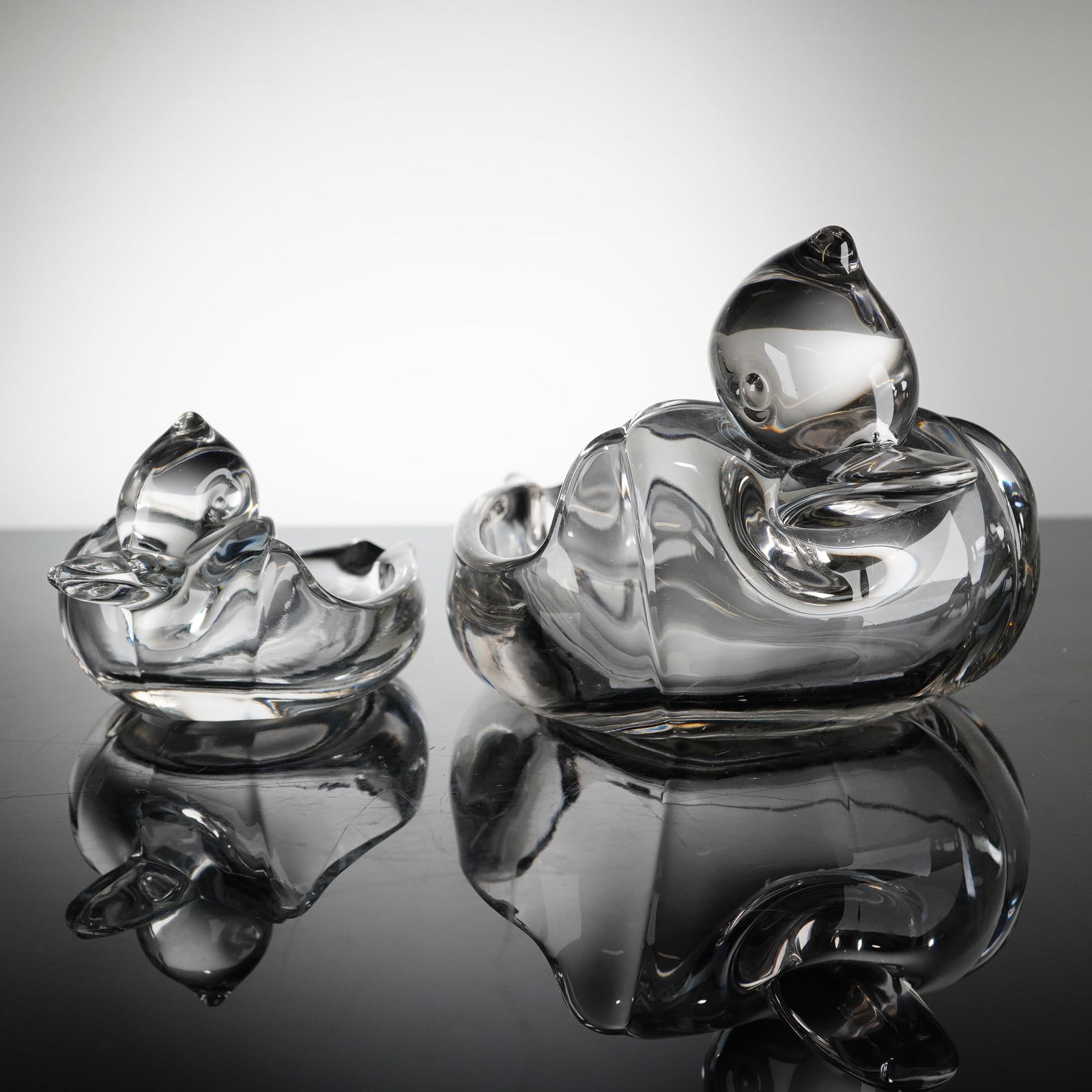 A Pair of Duncan & Miller Clear Glass Duck Ashtrays (1 of 5)