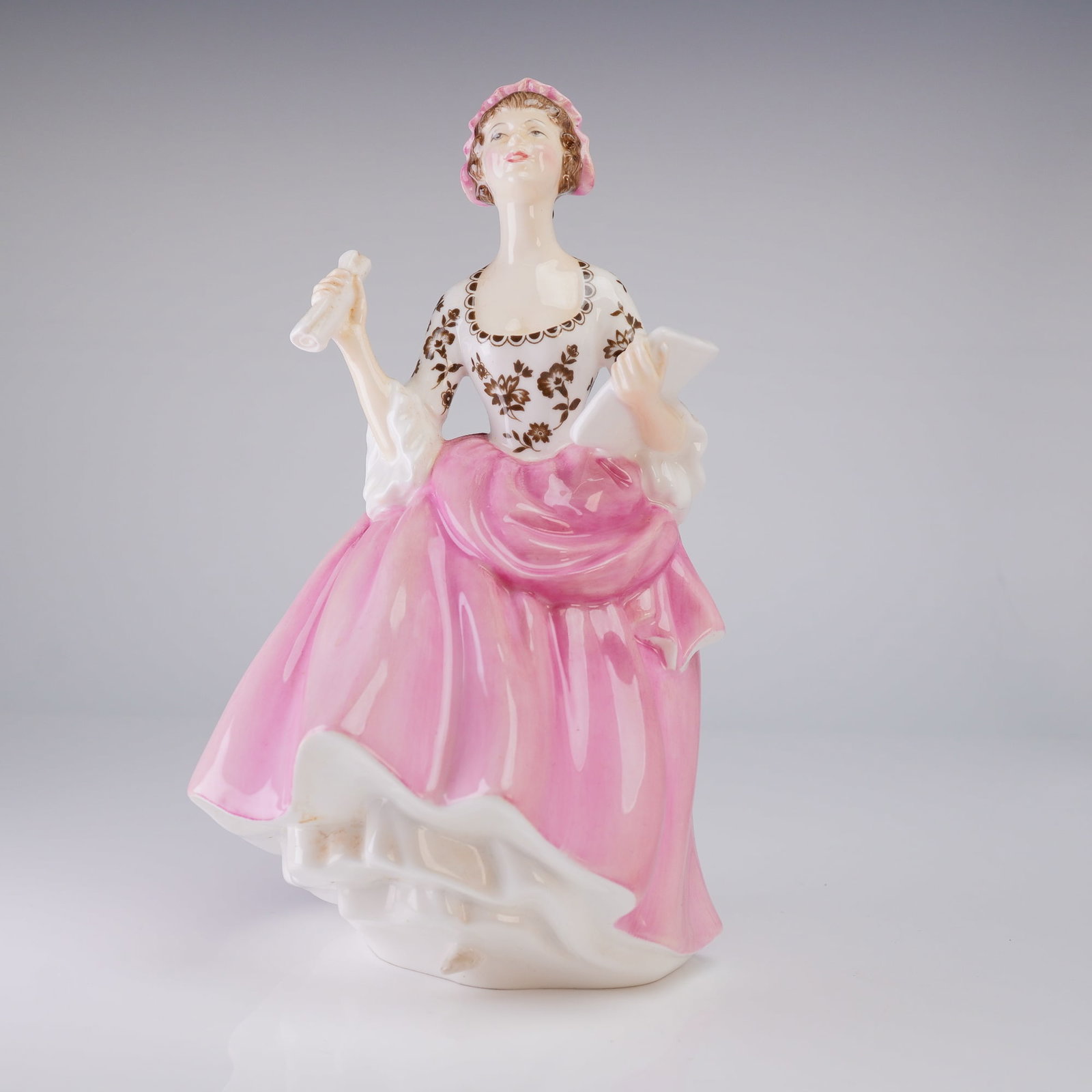 Royal Doulton Figurine Ballad Seller HN2266 (1 of 4)
