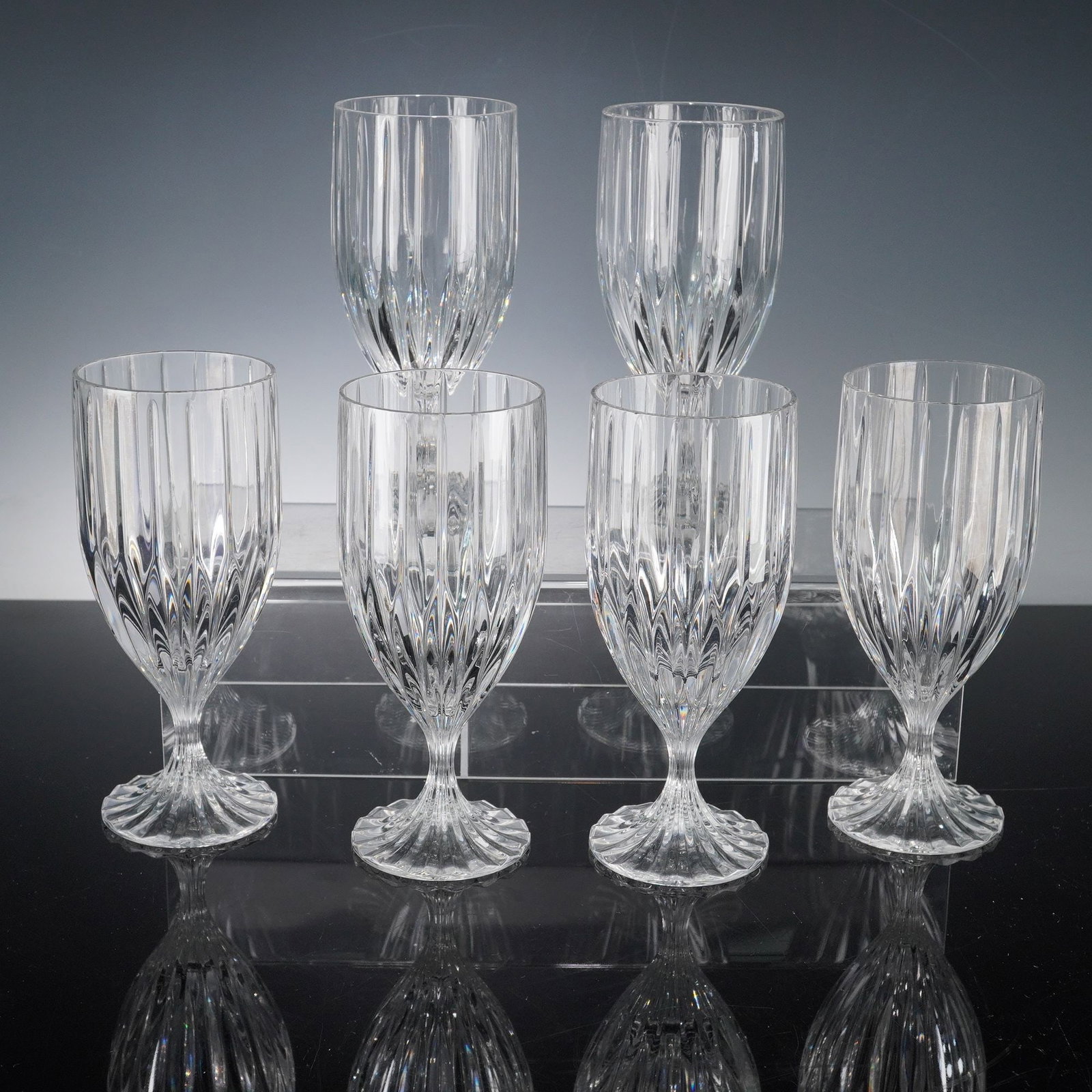 6pc Mikasa Park Lane Crystal Water Glasses: This set of 6 crystal water glasses features an elegant faceted design that beautifully reflects light, making each glass a stunning addition to your table setting. The glasses are crafted from high-q