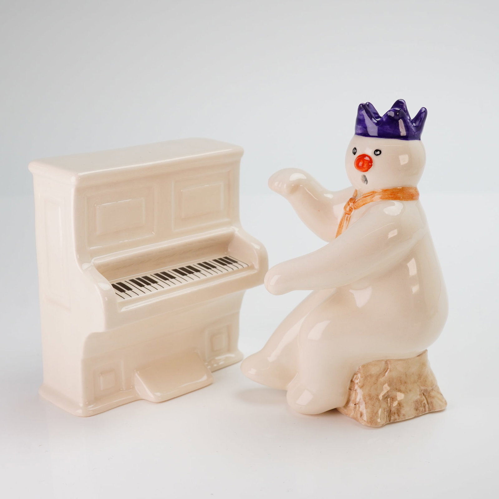 2pc Royal Doulton The Snowman Gift Collection Figurine with Piano (1 of 2)