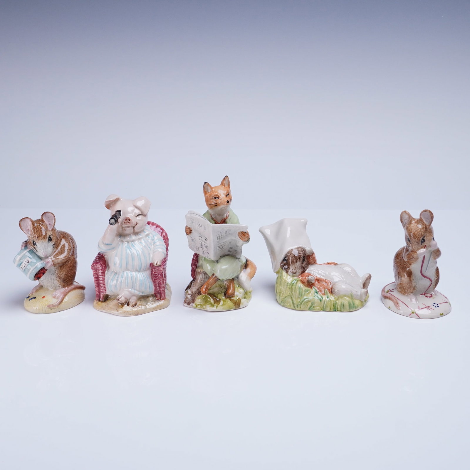 A Collection of 5 Royal Albert Beatrix Potter Ceramic Figurines (1 of 3)