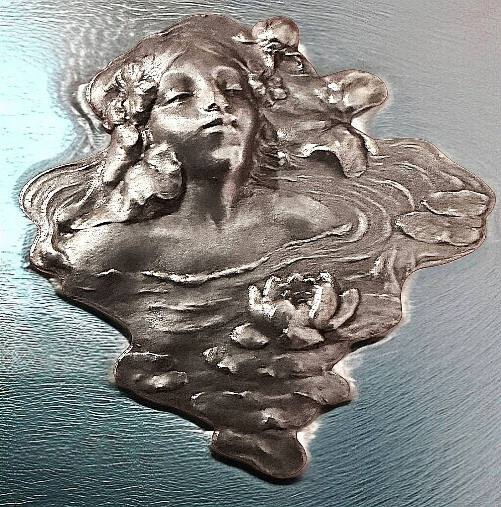 A DIVISION ONE ART NOUVEAU SILVER PICTORIAL BUTTON': 1 Extra large late 19th century beautifully executed example. DimensionsSM=Less than 3/4", Medium=3/4" to 1 1/4". Large=1 1/4" and above, extra large=1 3/4" and above Date or EraDIVISION 1=PRE 1918 AN