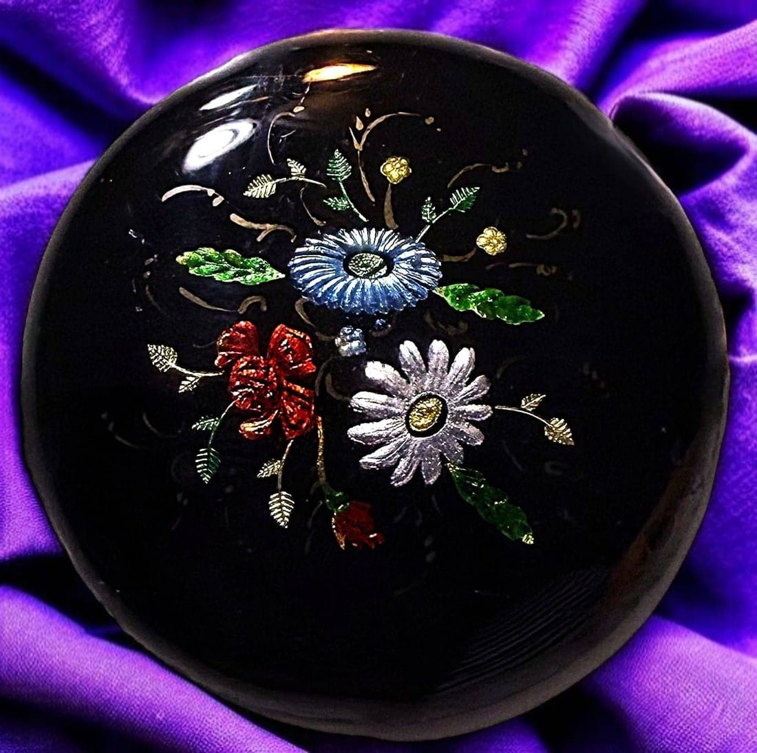 A DIVISION ONE FLORAL ENAMEL BUTTON: 1 Large-Medium 1 1/4" 19th century foil floral enamel example. DimensionsSM=Less than 3/4", Medium=3/4" to 1 1/4". Large=1 1/4" and above, extra large=1 3/4" and above Date or EraDIVISION 1=PRE 1918 A