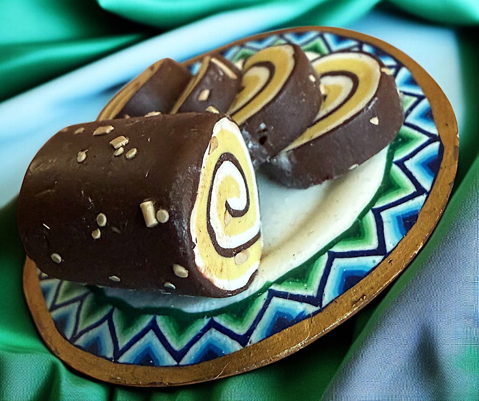 A DIVISION THREE STUDIO ARTIST BUTTON - 2