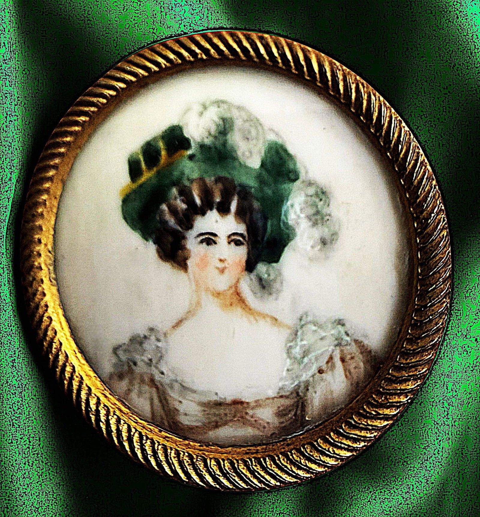 A DIVISION ONE HAND PAINTED UNDER GLASS BUTTON (1 of 2)