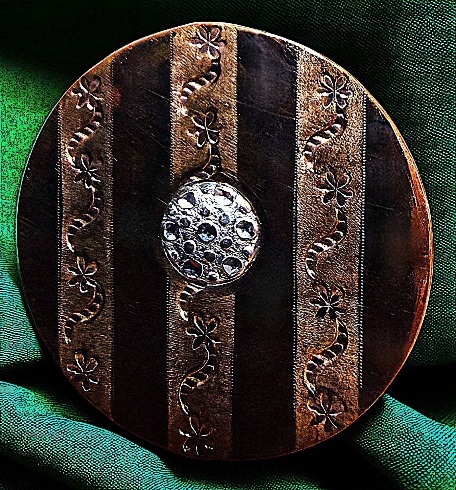 A GORGEOUS DIVISION ONE COPPER BUTTON - 2