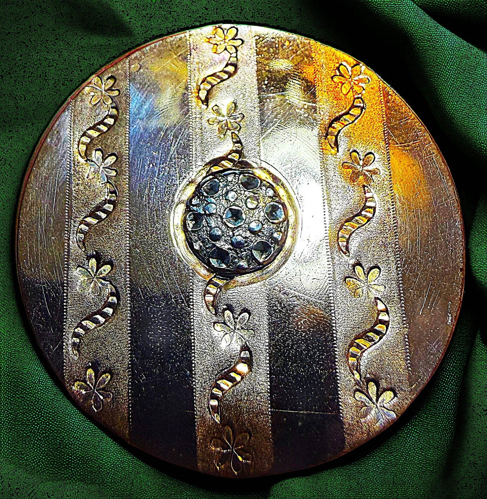 A GORGEOUS DIVISION ONE COPPER BUTTON - 4