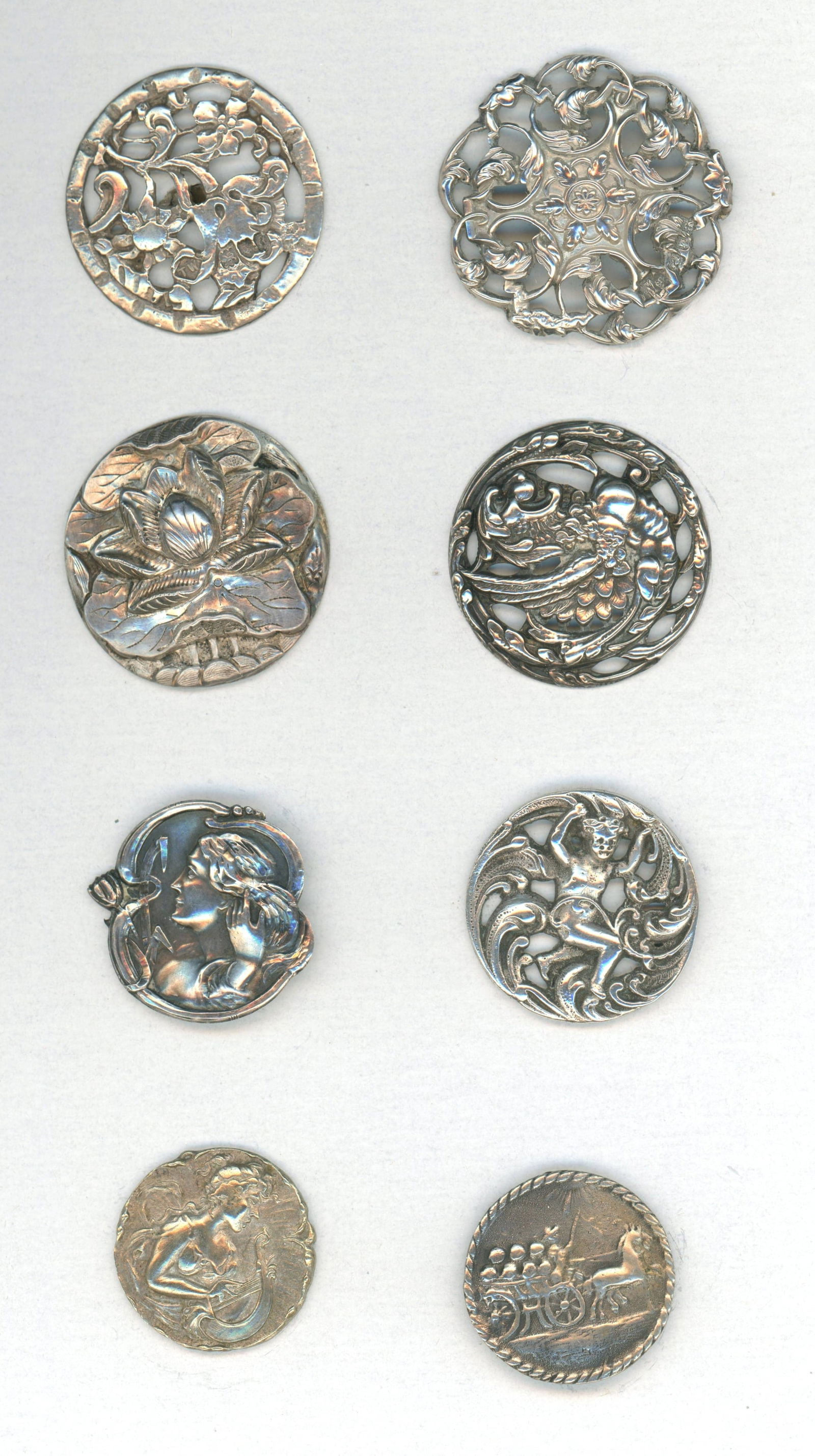 A SMALL SELECTION OF DIVISION ONE SILVER BUTTONS: 8 Medium size late 19th/Eearly 20th century including hallmarked. DimensionsSM=Less than 3/4", Medium=3/4" to 1 1/4". Large=1 1/4" and above, extra large=1 3/4" and above Date or EraDIVISION 1=PRE 191
