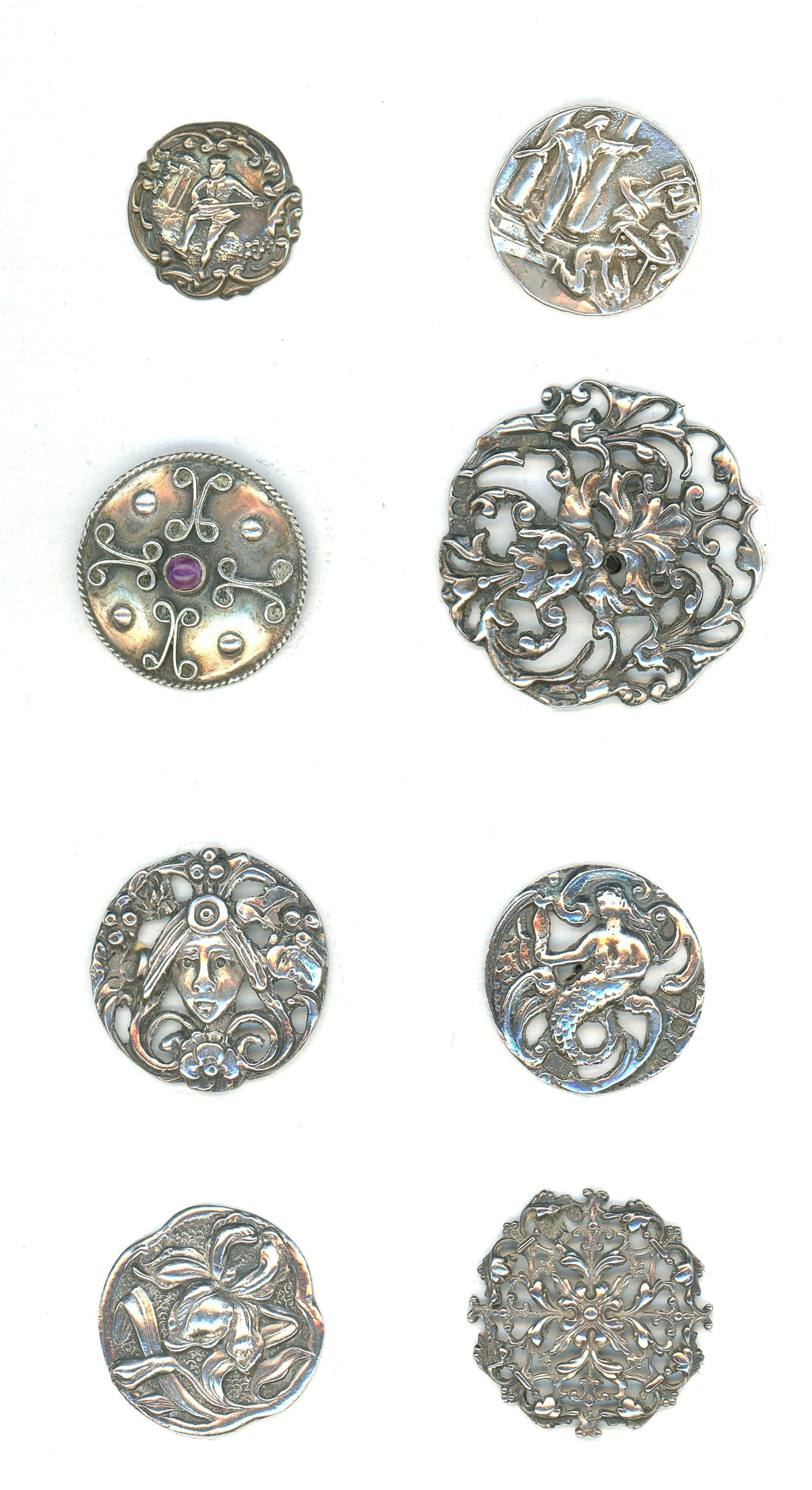 A SMALL SELECTION OF DIVISION ONE SILVER BUTTONS: 8 Medium size late 19th/Early 20th century including hallmarked. DimensionsSM=Less than 3/4", Medium=3/4" to 1 1/4". Large=1 1/4" and above, extra large=1 3/4" and above Date or EraDIVISION 1=PRE 1918