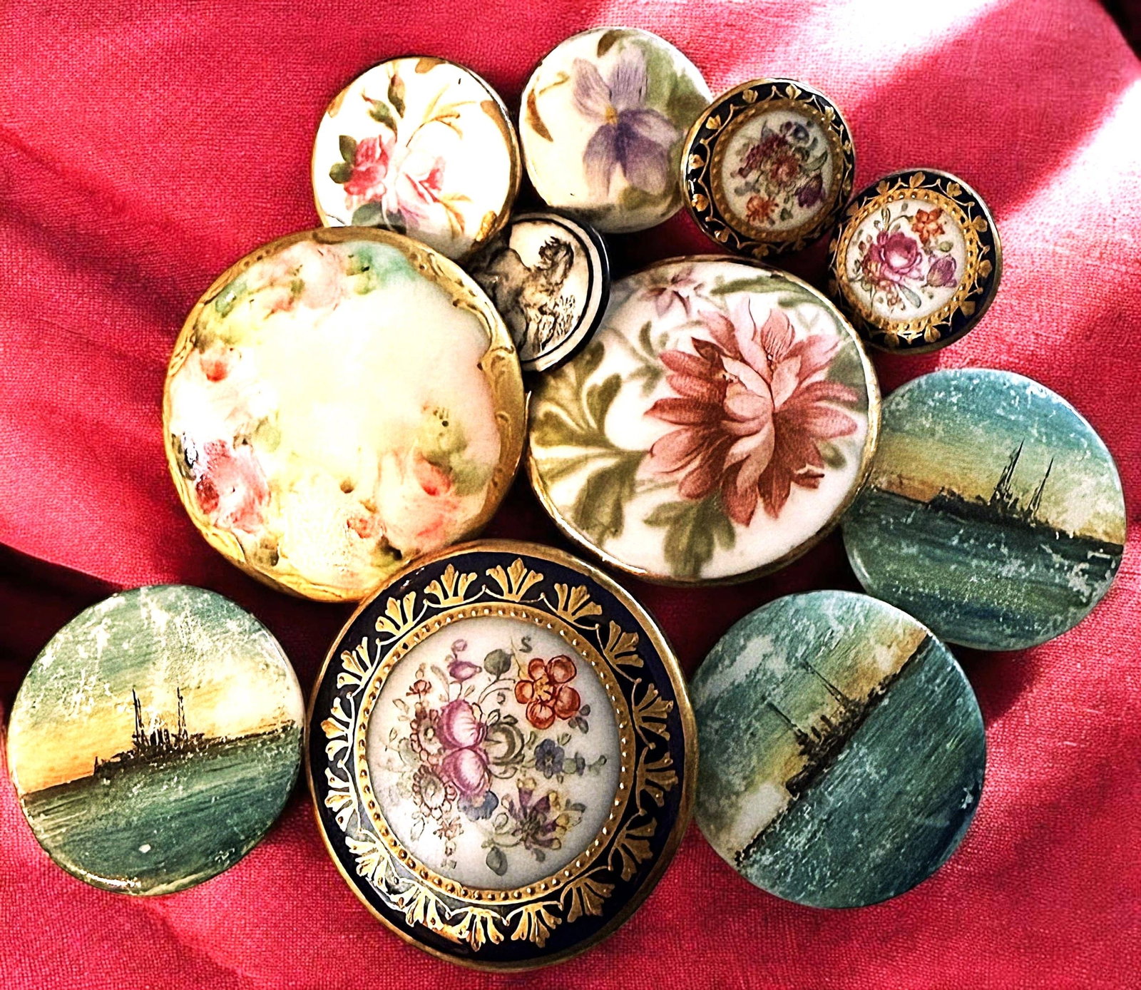 A SMALL SELCTION OF DIVISION 1 & 3 CERAMIC BUTTONS: 10 S/M/L 19th/20th century including hand painted examples. DimensionsSM=Less than 3/4", Medium=3/4" to 1 1/4". Large=1 1/4" and above, extra large=1 3/4" and above Date or EraDIVISION 1=PRE 1918 AND