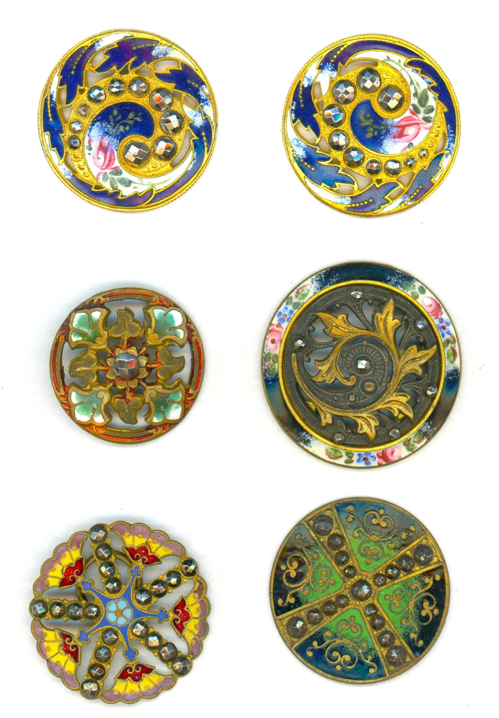A SMALL CARD OF DIVISION ONE ENAMEL BUTTONS: 6 Large 19th century examples including pierced. DimensionsSM=Less than 3/4", Medium=3/4" to 1 1/4". Large=1 1/4" and above, extra large=1 3/4" and above Date or EraDIVISION 1=PRE 1918 AND DIVISION 3