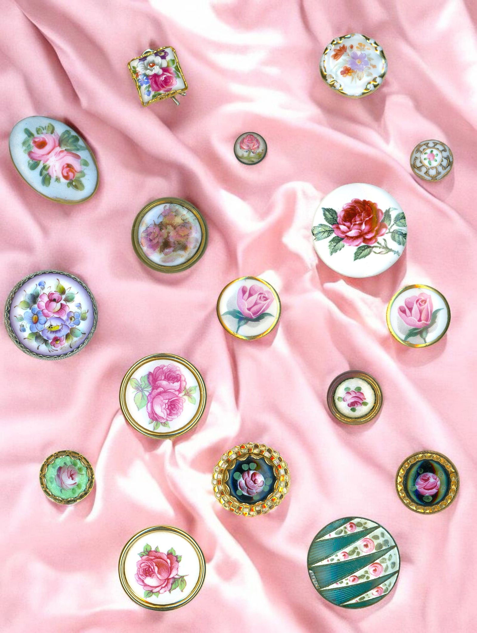 A PARTIAL CARD OF DIVISION ONE PAINTED BUTTONS: 17 S/M/L 19th/20th C. assorted enamel and porcelain examples. DimensionsSM=Less than 3/4", Medium=3/4" to 1 1/4". Large=1 1/4" and above, extra large=1 3/4" and above Date or EraDIVISION 1=PRE 1918 AN