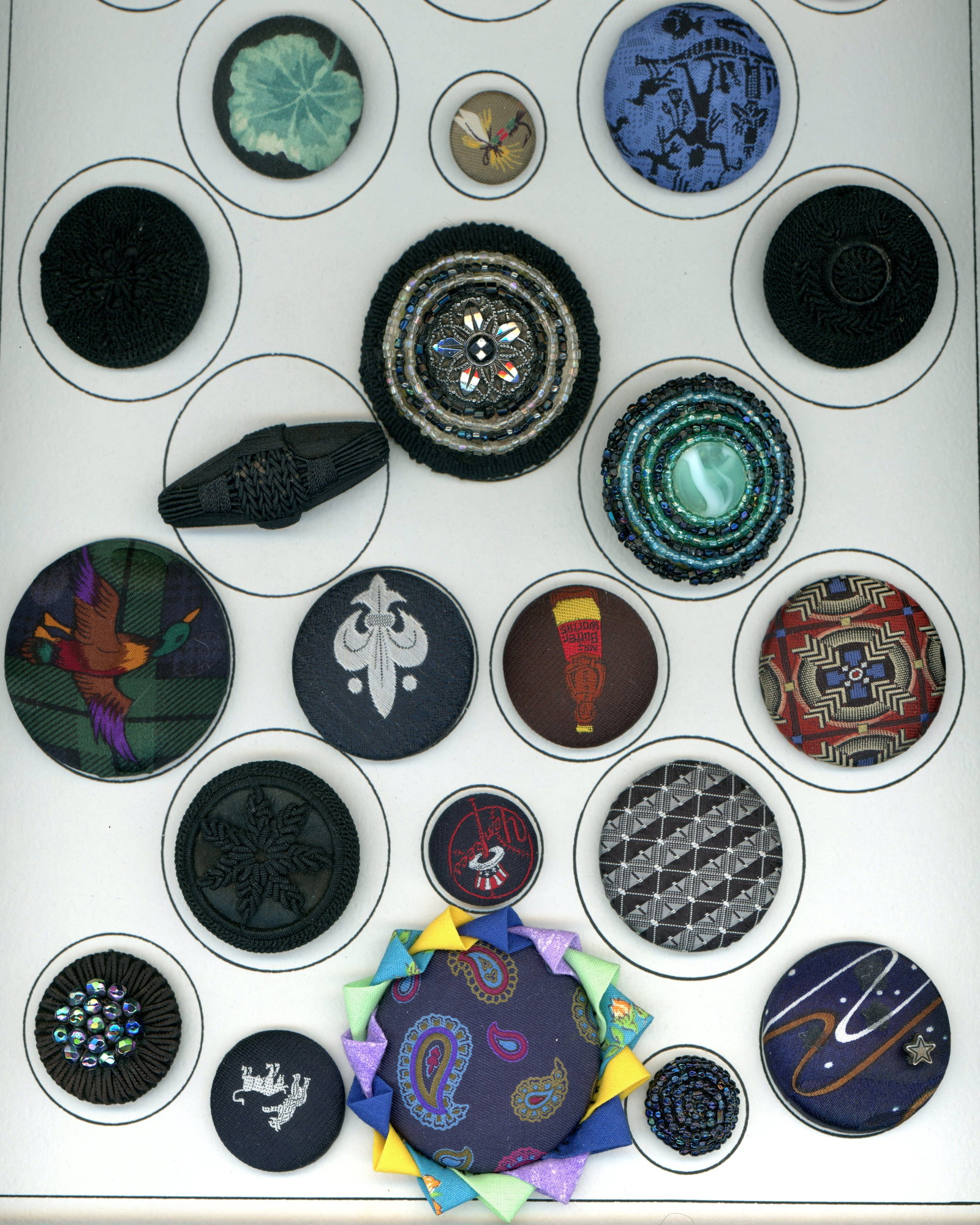 A CARD OF DIVISIOJN 1 & 3 ASSORTED FABRIC BUTTONS (1 of 5)