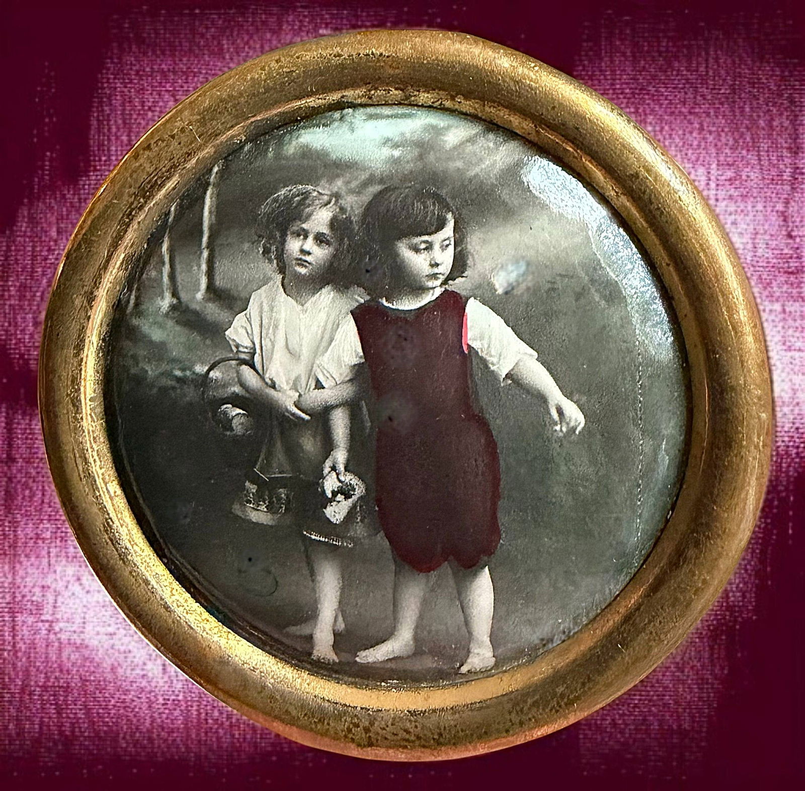 A DIVISION ONE PHOTOGRAPHIC BUTTON (1 of 2)