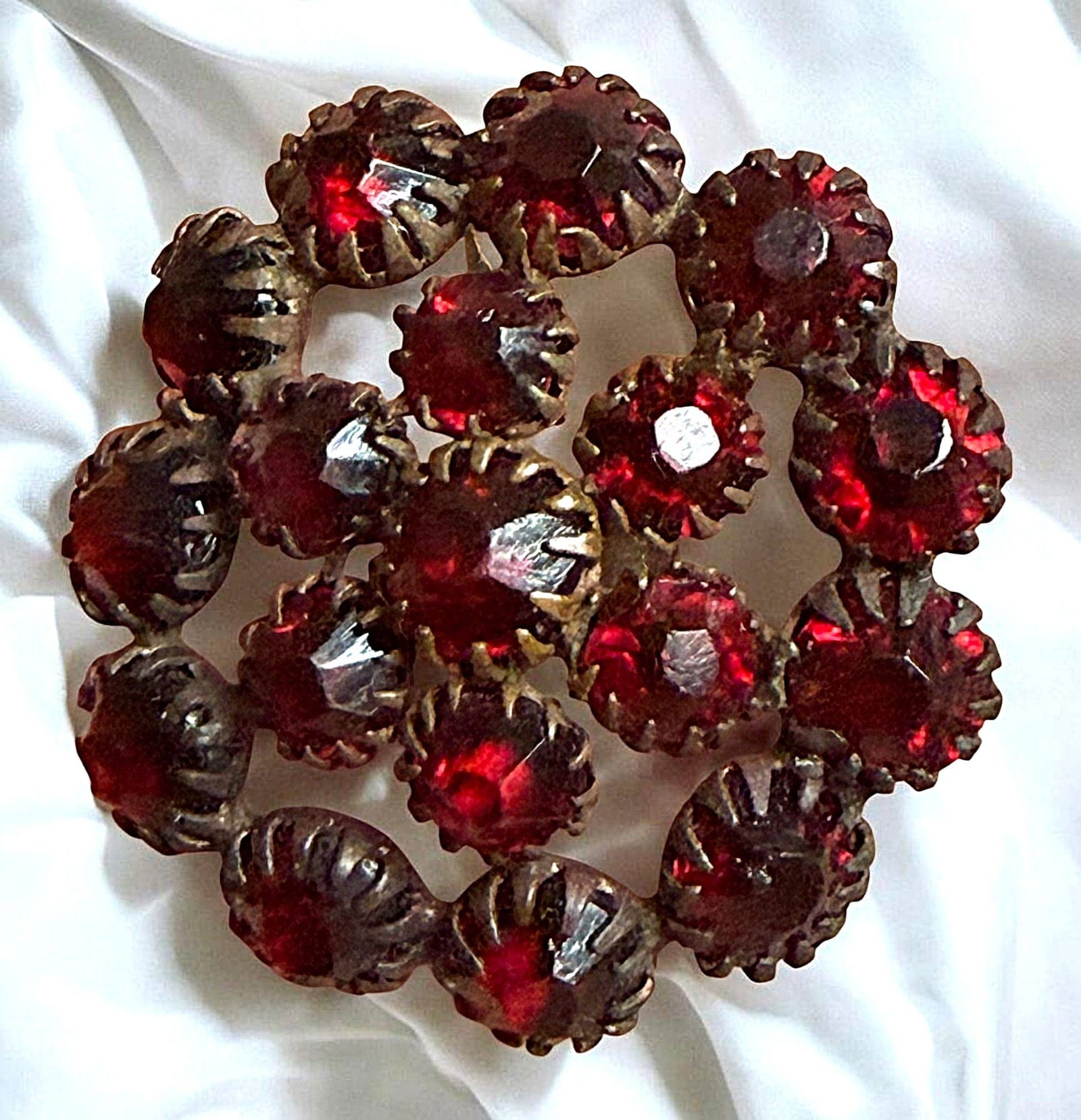 A DIVISION ONE GEMSTONE BUTTON (1 of 2)