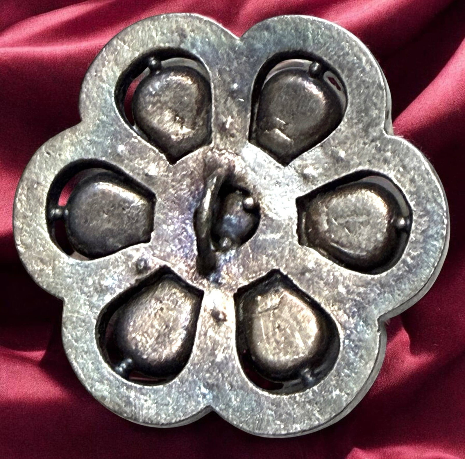 A DIVISION ONE SPARKLING "GLiTZ" BUTTON - 2