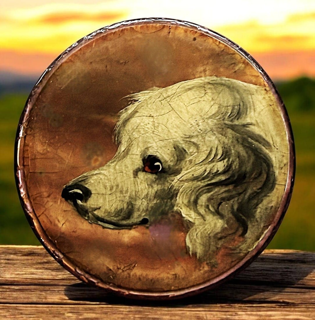 A VERY Rare Vernis Martin sporting button (1 of 2)