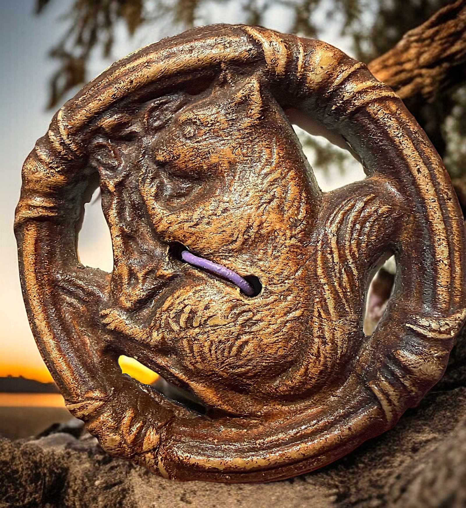 A DIVISION THREE PICTORIAL PIERCED WOOD BUTTON: 1 Large 1940's example of a squirrel in Burwood. Here is an uncommon example of Burwood from the Traverse City Michigan company in the 1940's. DimensionsSM=Less than 3/4", Medium=3/4" to 1 1/4". Large