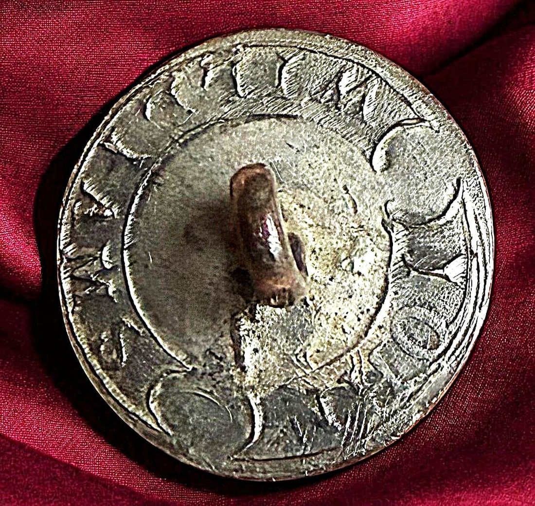 A DIVISION ONE SILVER CREST BUTTON - 2