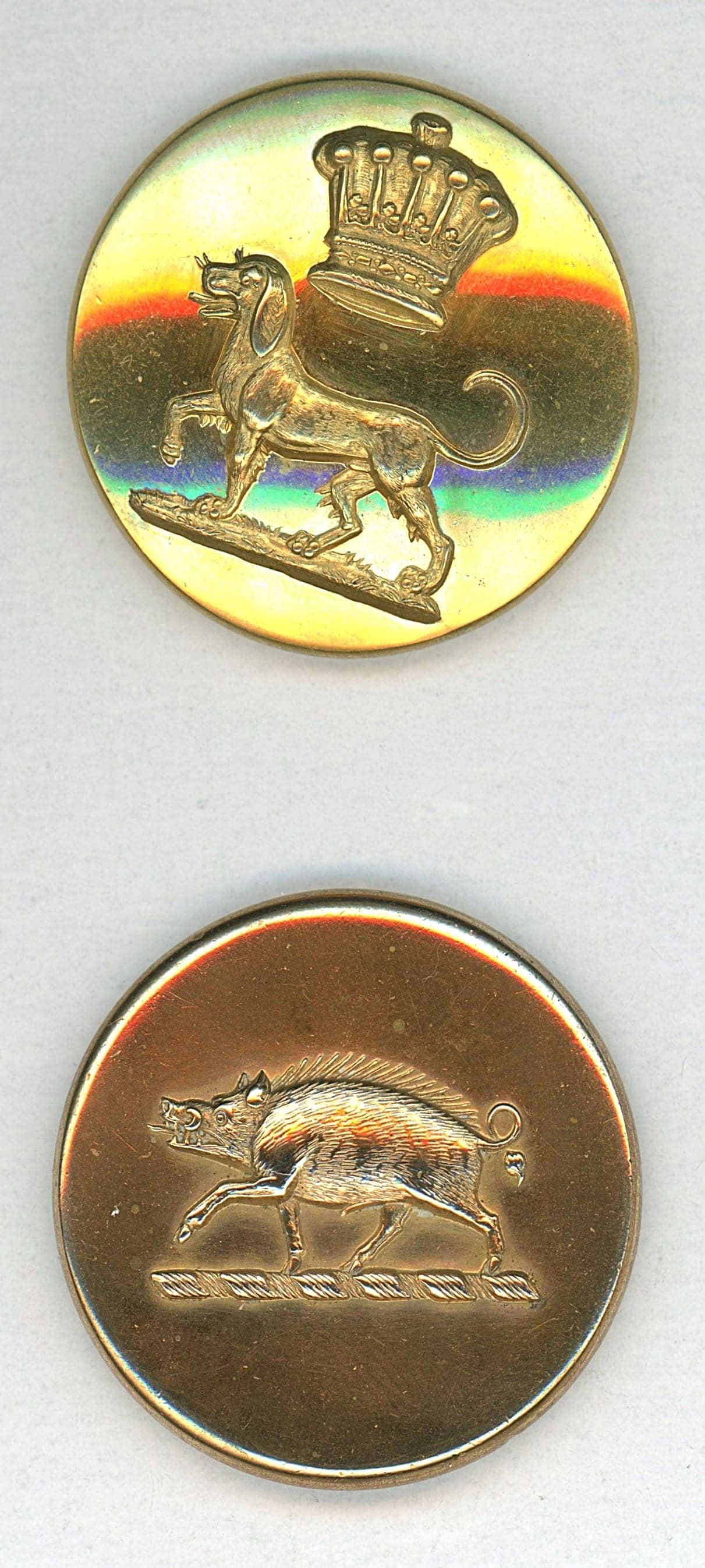 A SMALL CARD OF DIVISION ONE LIVERY BUTTONS (1 of 4)