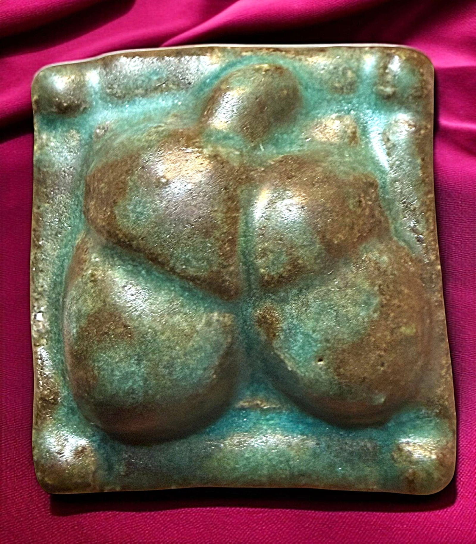 A DIVISION THREE STUDIO ARTIST BUTTON: 1 Large 21st C. Arts and Crafts style pottery pictorial example. This button was crafted as the favor button for the National Button Society convention in Burlingame California in 2005. The thick mold