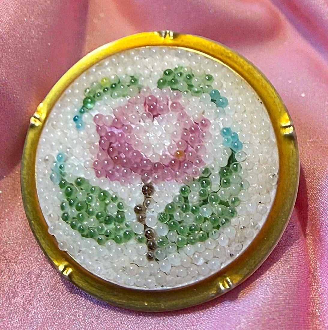 A DIVISION ONE COLORFUL GLASS PICTORIAL BUTTON (1 of 2)