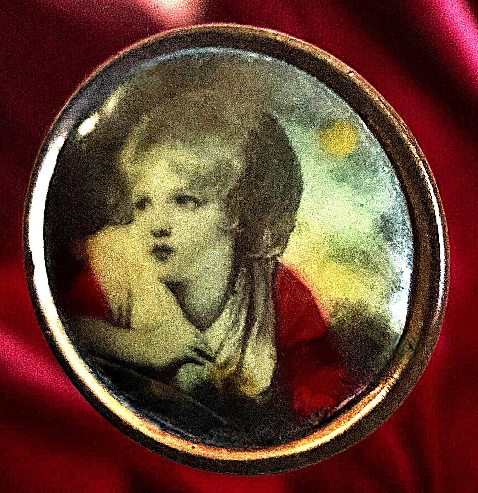 A DIVISION ONE HAND COLORED LITHO BUTTON (1 of 2)