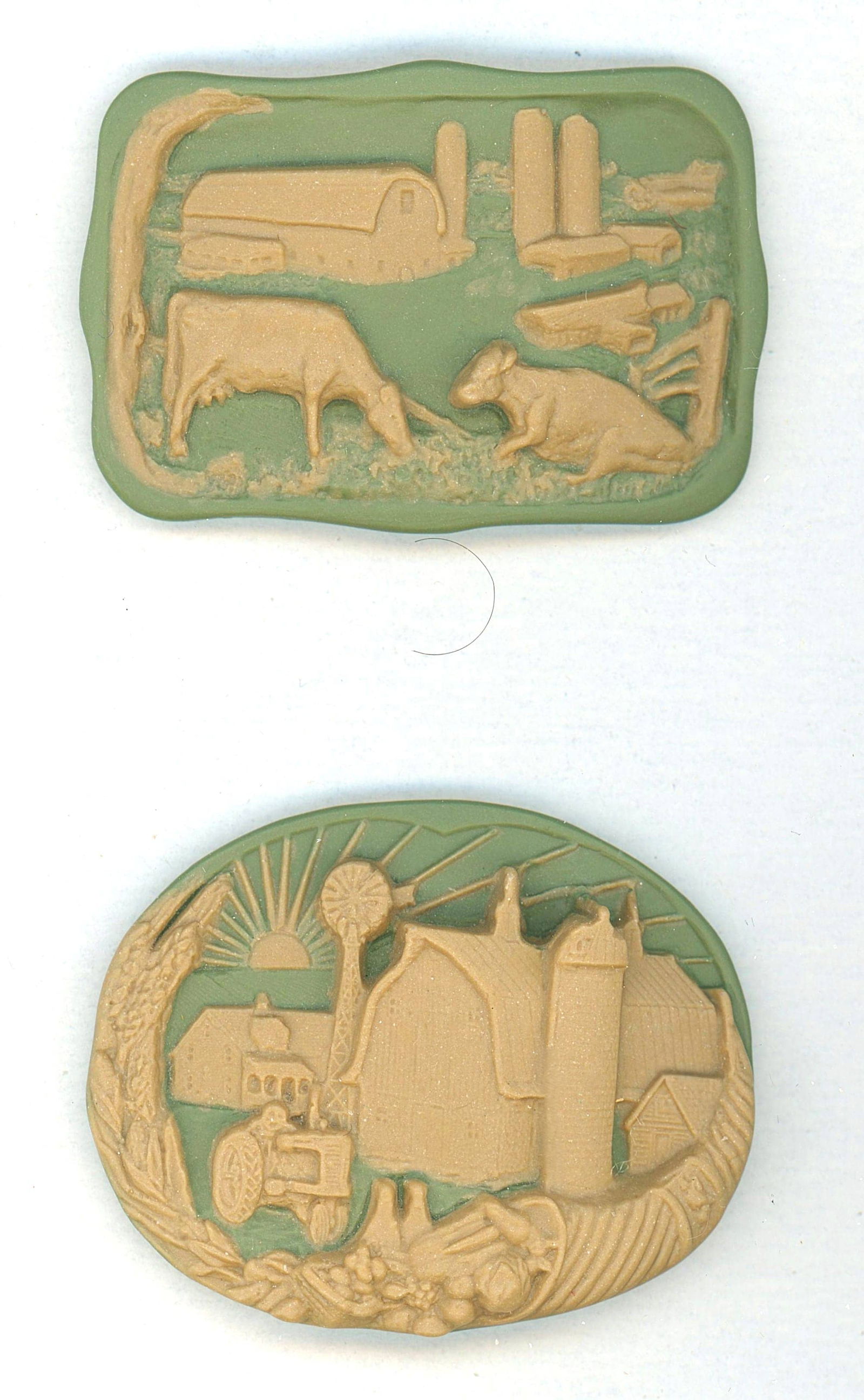 A SMALL CARD OF DIVISION THREE STUDIO ARTIST BUTTONS: 2 Extra Large 20th century special edition examples by Rzanski. The buttons on this small card were custom made in this colorway and we are almost at the end of selling these limited quantity examples