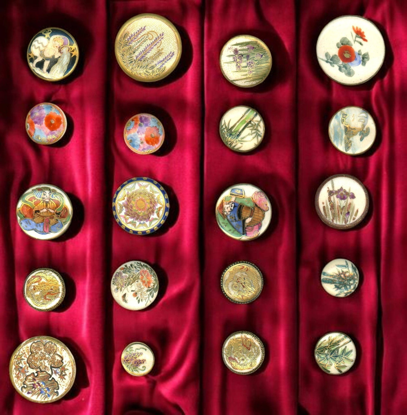 2 SMALL CARDS OF DIVISION ONE AND THREE CERAMIC BUTTONS (1 of 11)