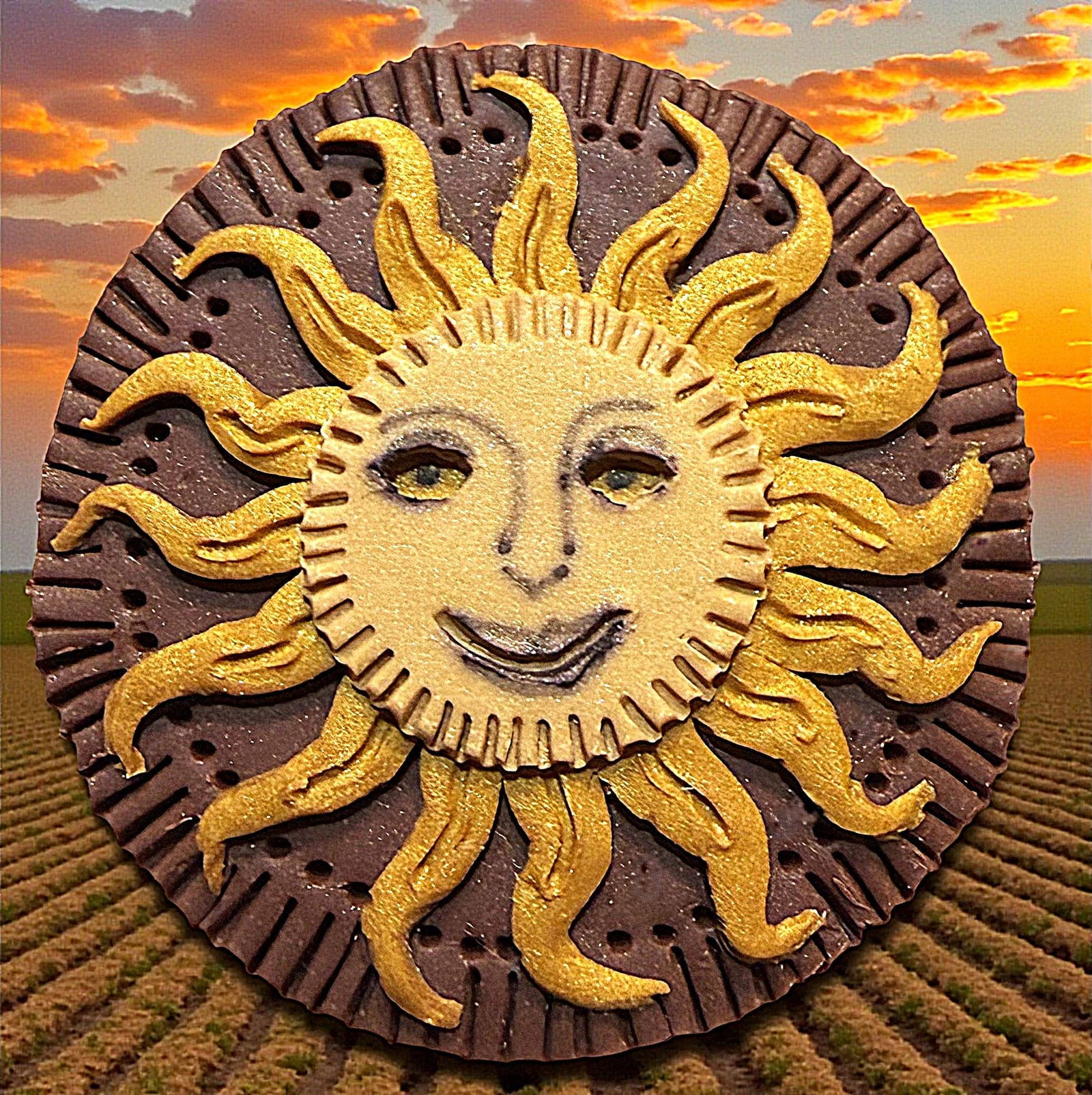 A DIVISION THREE STUDIO ARTIST BUTTON (1 of 2)