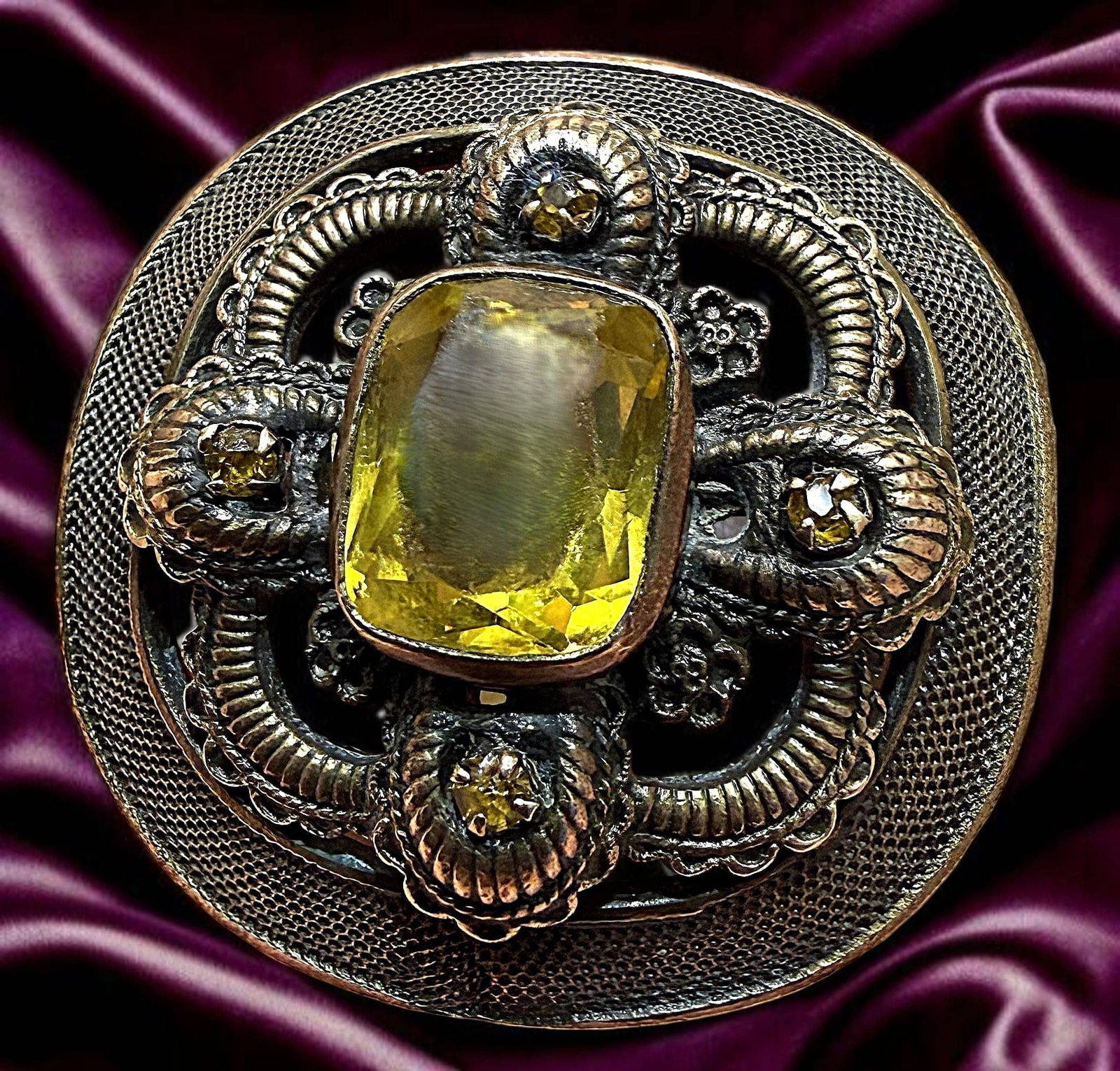 A DIVISIONJ ONE PIERCED GAY 90 JEWELED BUTTON: 1 Large Victorian era yellow jeweled example. Yellow jewels of the Gay 90 period are not readily available, amber and gold are more readily available, but actual yellow examples like this one , are qu