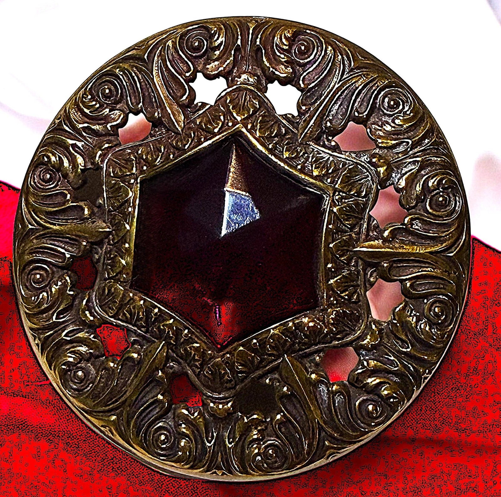 A DIVISION ONE VICTORIAN JEWELED BUTTON: 1 Scarce Large 19th century pierced brass GAY 90 example. Here is a lovely example of genuine Gay 90 jeweled button from the 1890's. The pierced ornate brass example is centered with a hard to find