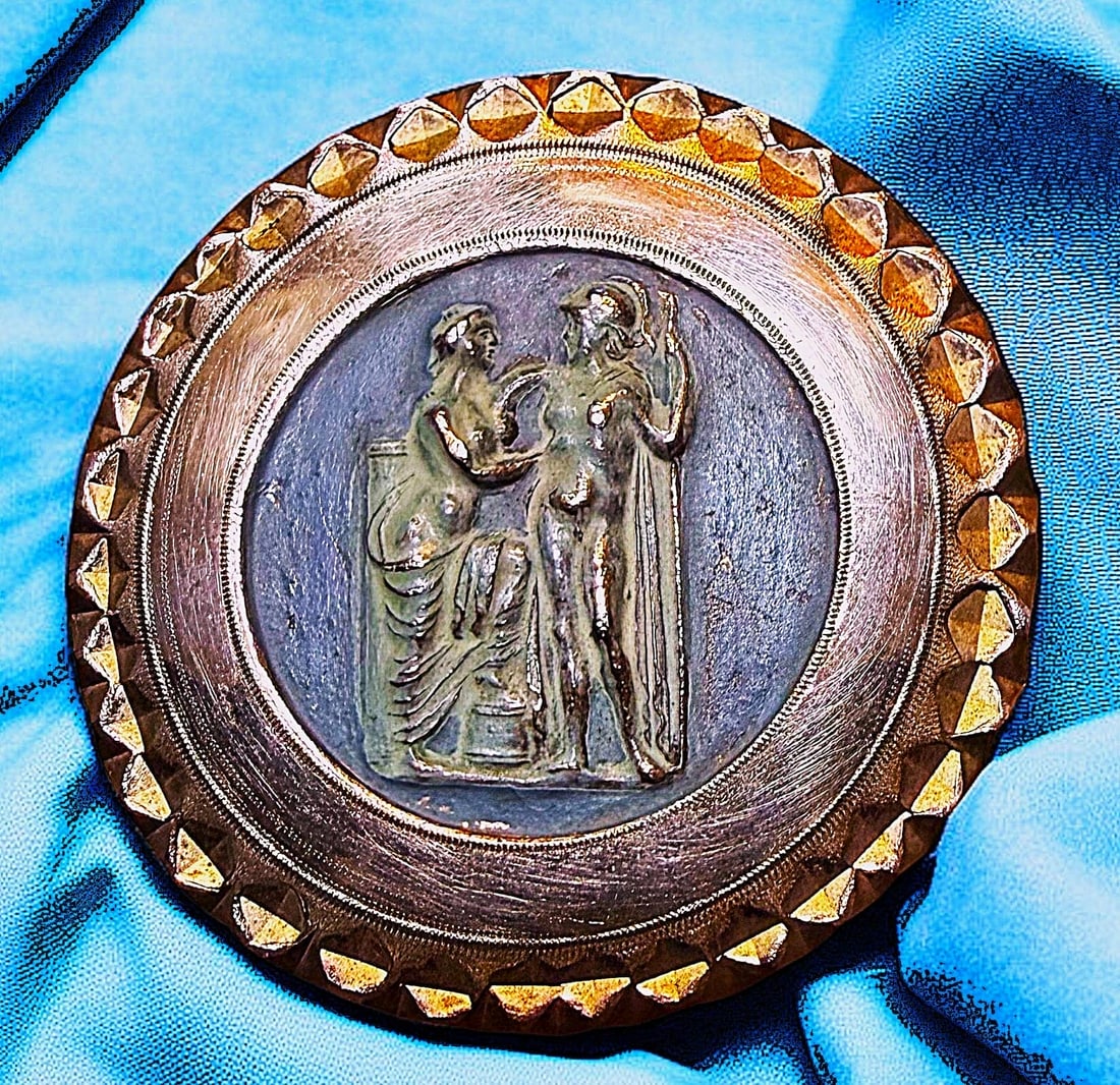 A DIVISION ONE FIGURAL COPPER BUTTON: 1 Large 18th century paint DF faux Wedgewood example. Here is a detailed and finely crafted copper button from the 18th century with a relief full figured couple center enhanced with a paint DF. Nice