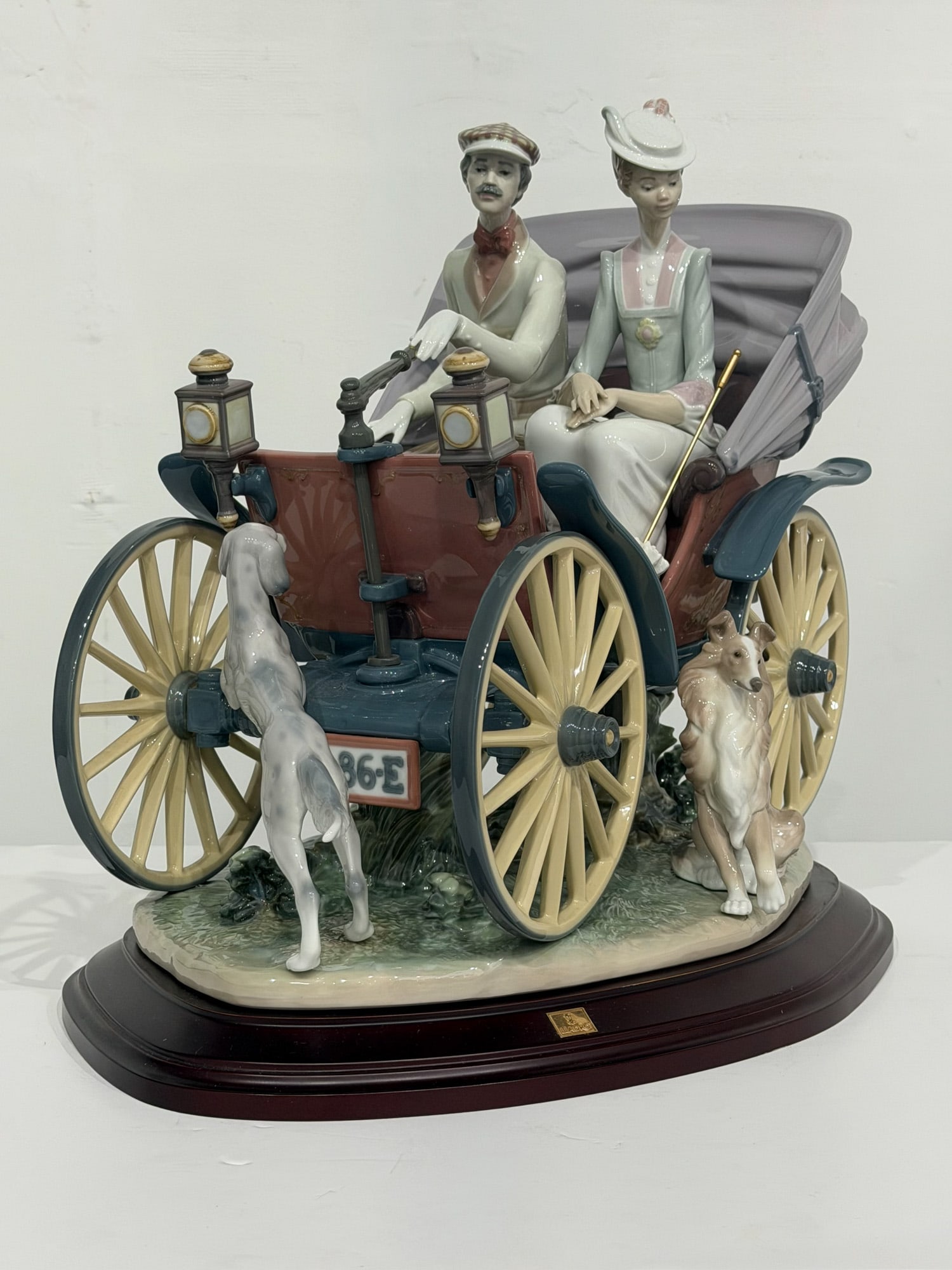 Lladro Porcelain Sculpture A Sunday Drive with Base 1001510 (1 of 6)