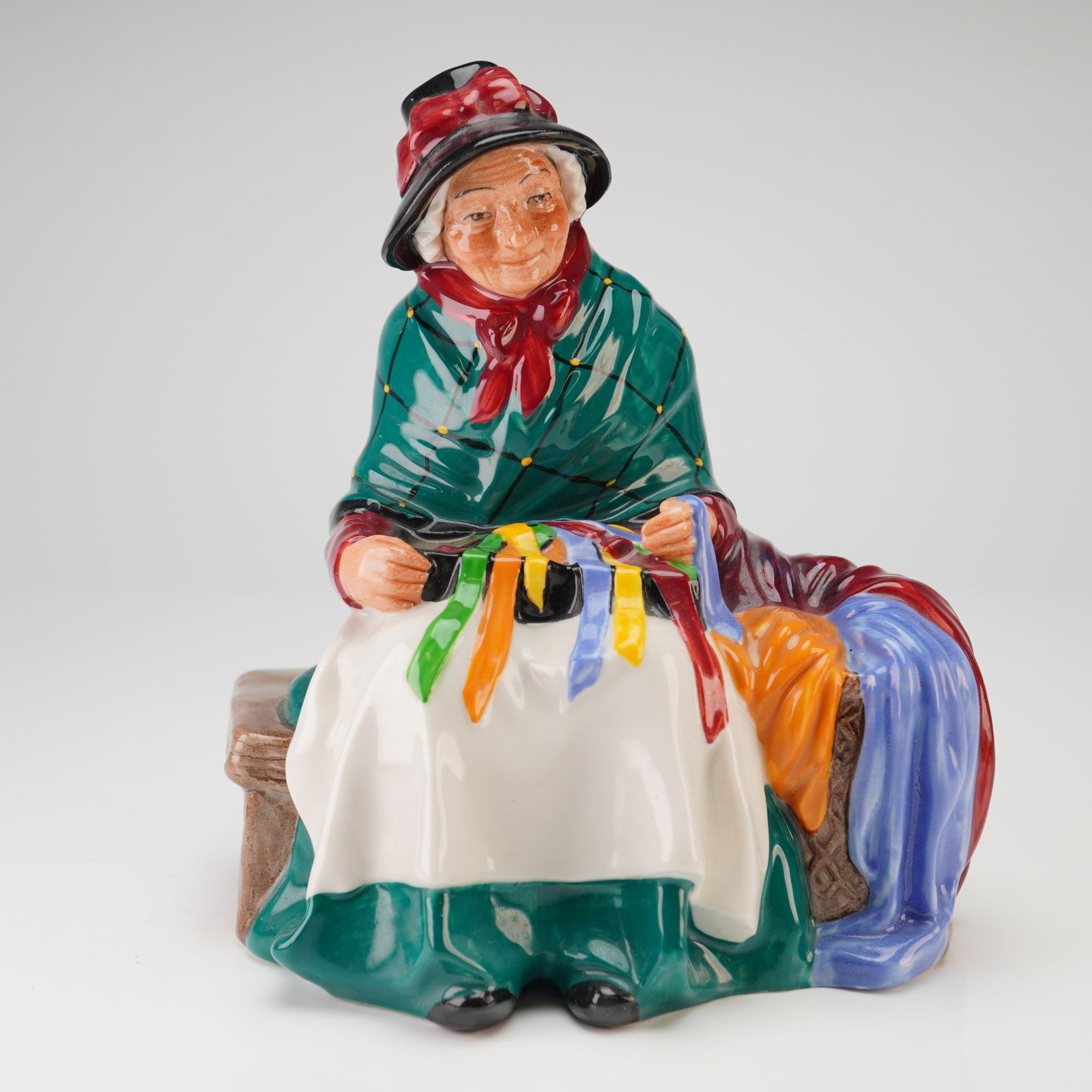 Royal Doulton Figurine, Silks and Ribbons HN2017 (1 of 3)