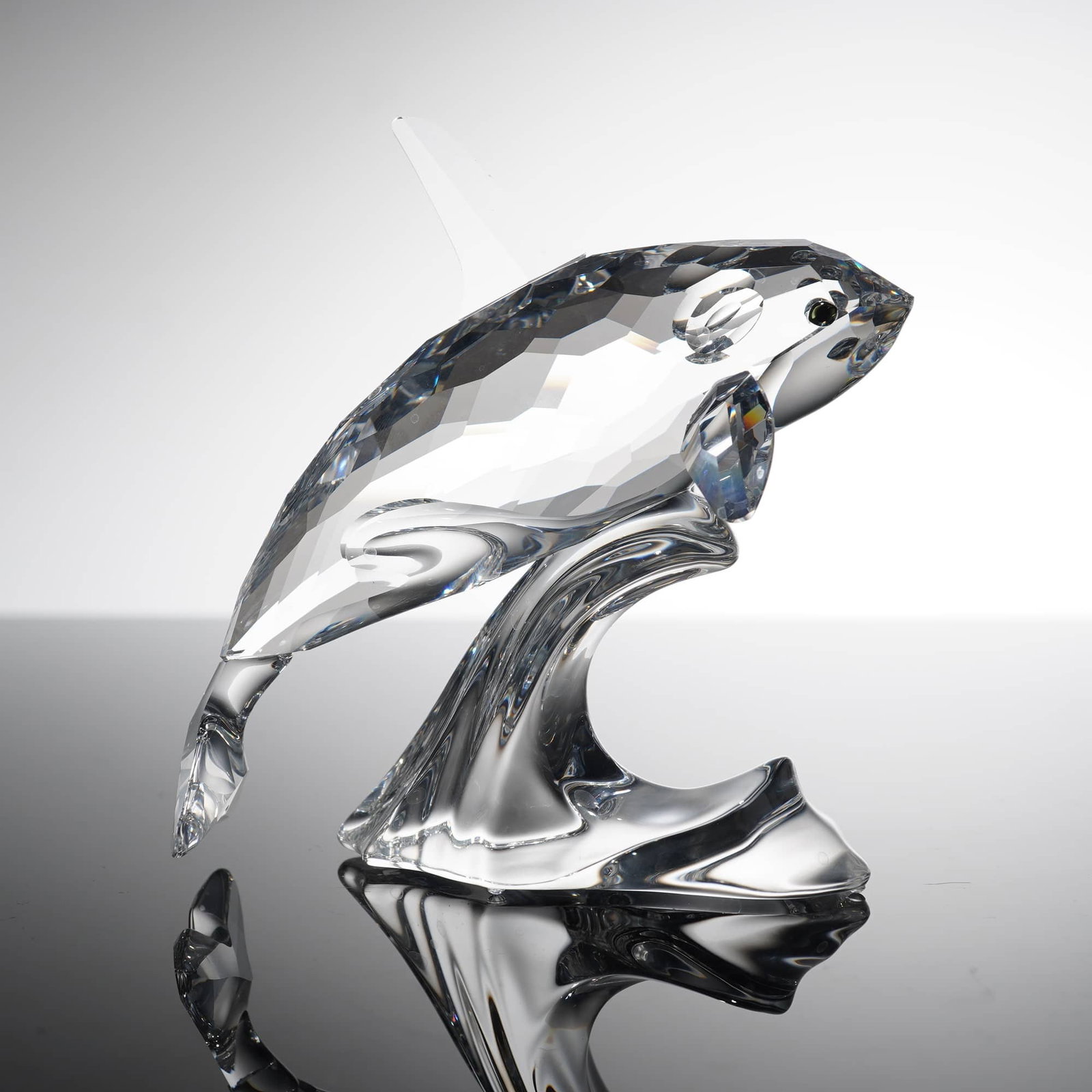 Swarovski Orca (Killer Whale) Crystal Figurine (1 of 5)