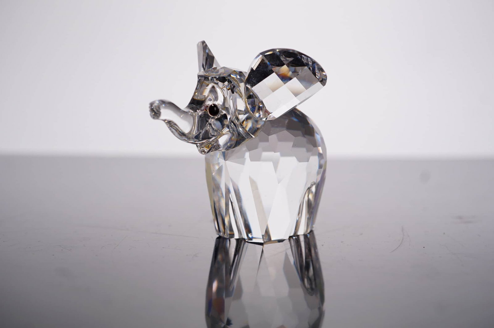 Swarovski Silver Crystal Large Elephant Figurine 015169 (1 of 4)