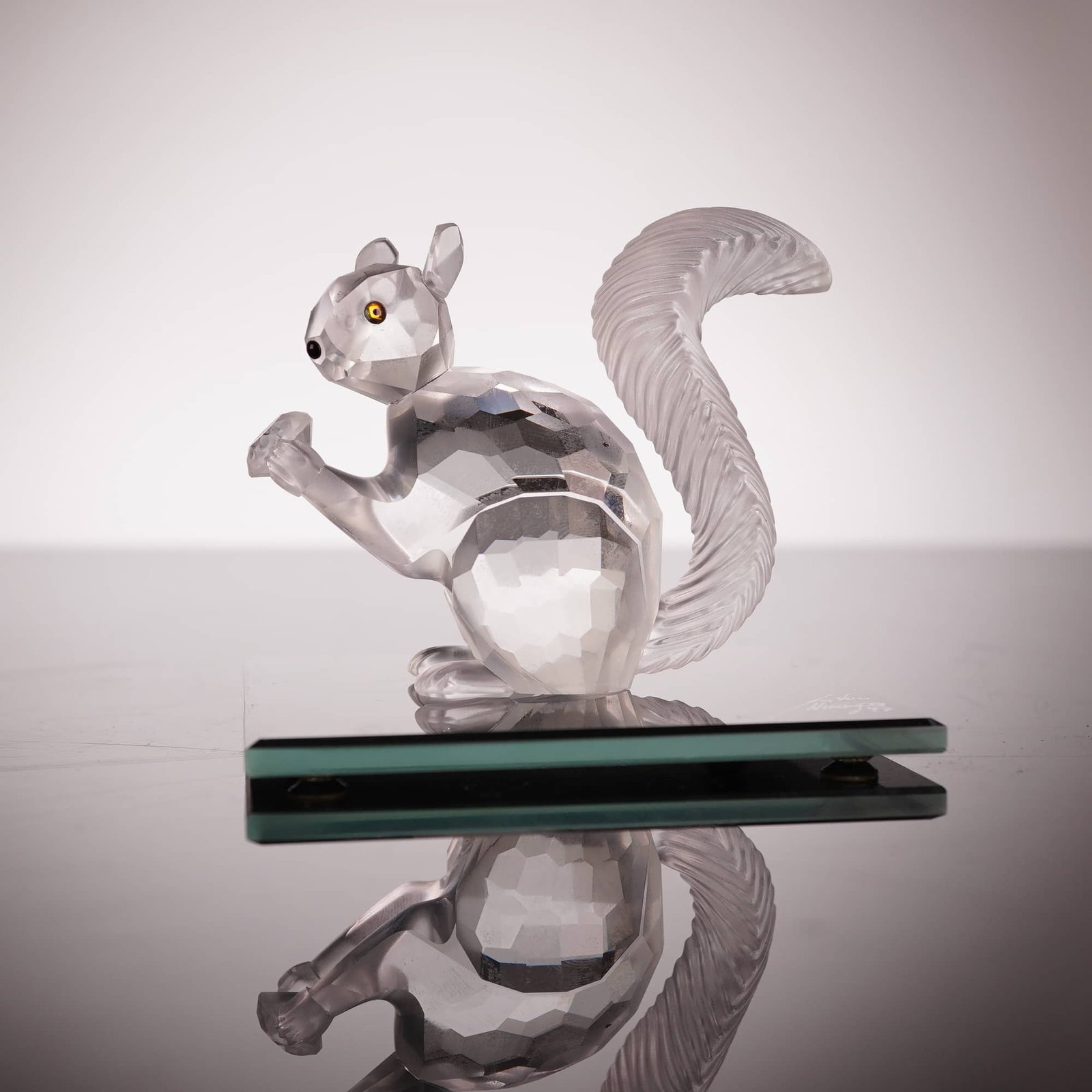 Swarovski Squirrel (10th SCS Anniversary) 208433, 2.5 Inches (1 of 6)