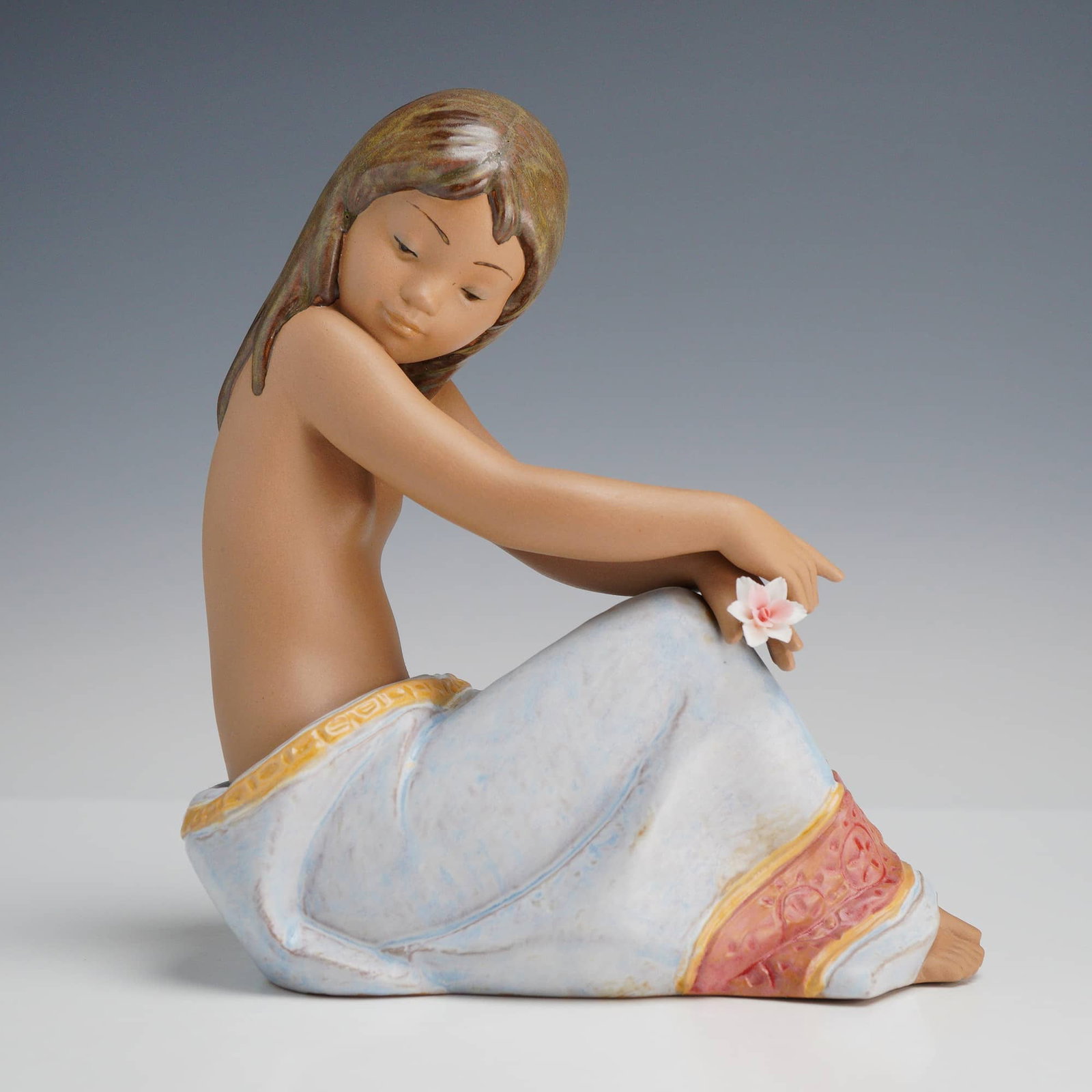 Lladró Island Beauty Figurine, Model 2382 (1 of 3)