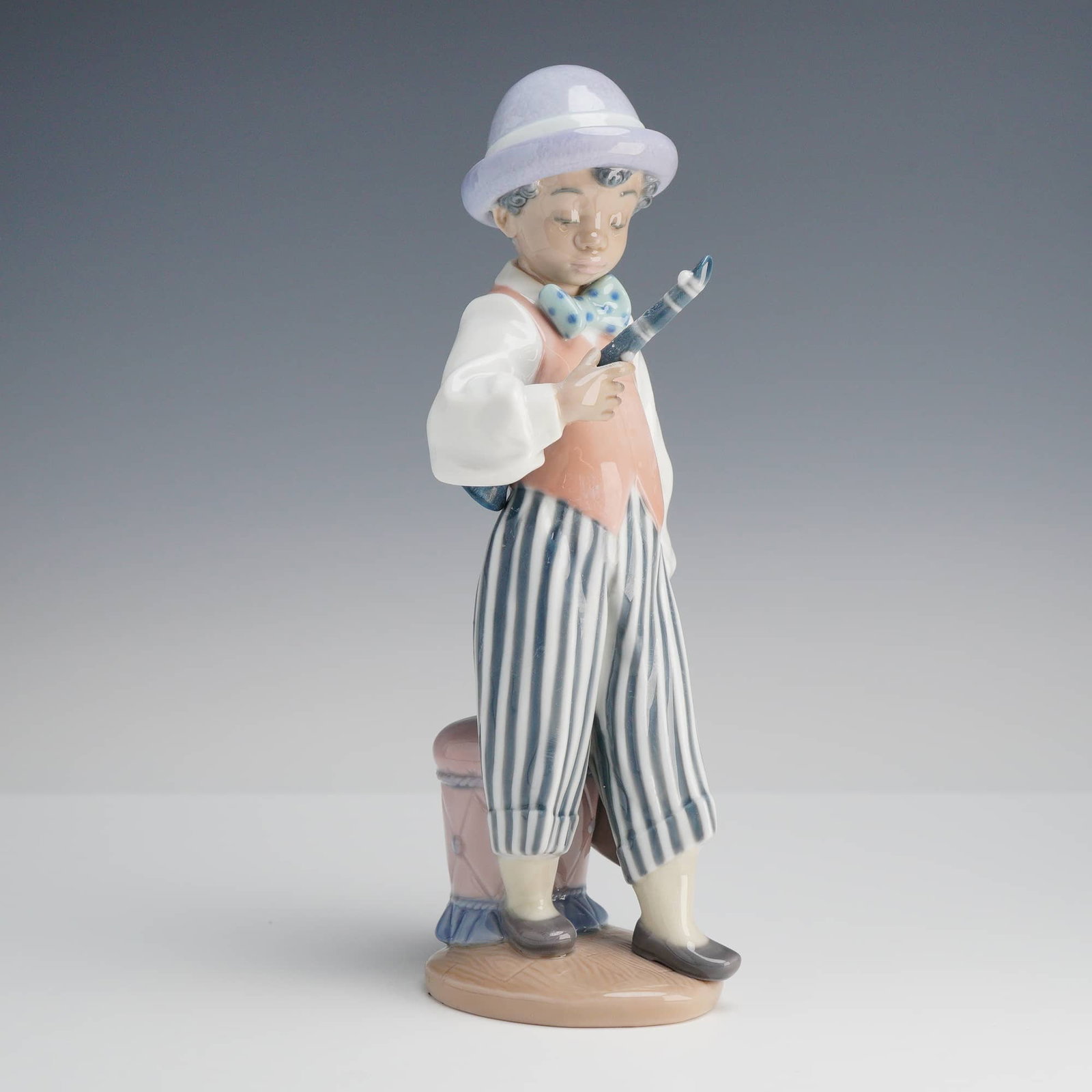 Lladró, Jazz Clarinet Figurine (Model 5928) (1 of 3)