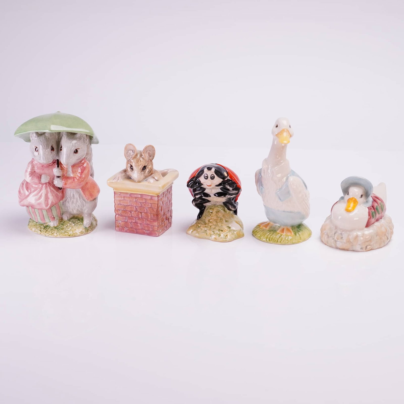 Collection of 5 Royal Albert Beatrix Potter Ceramic Figurines (1 of 3)