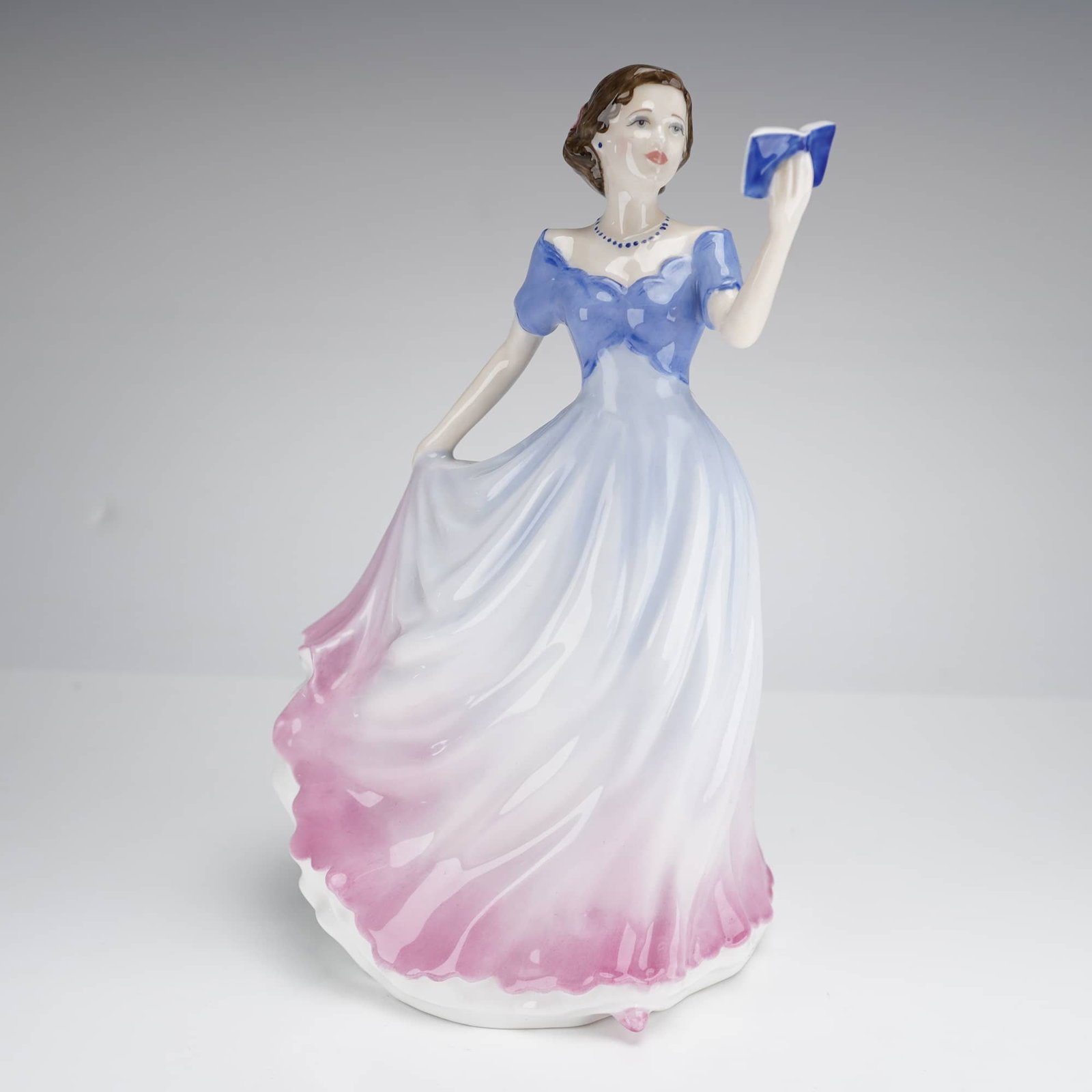 Royal Doulton Figurine Sweet Poetry HN4113 (1 of 3)